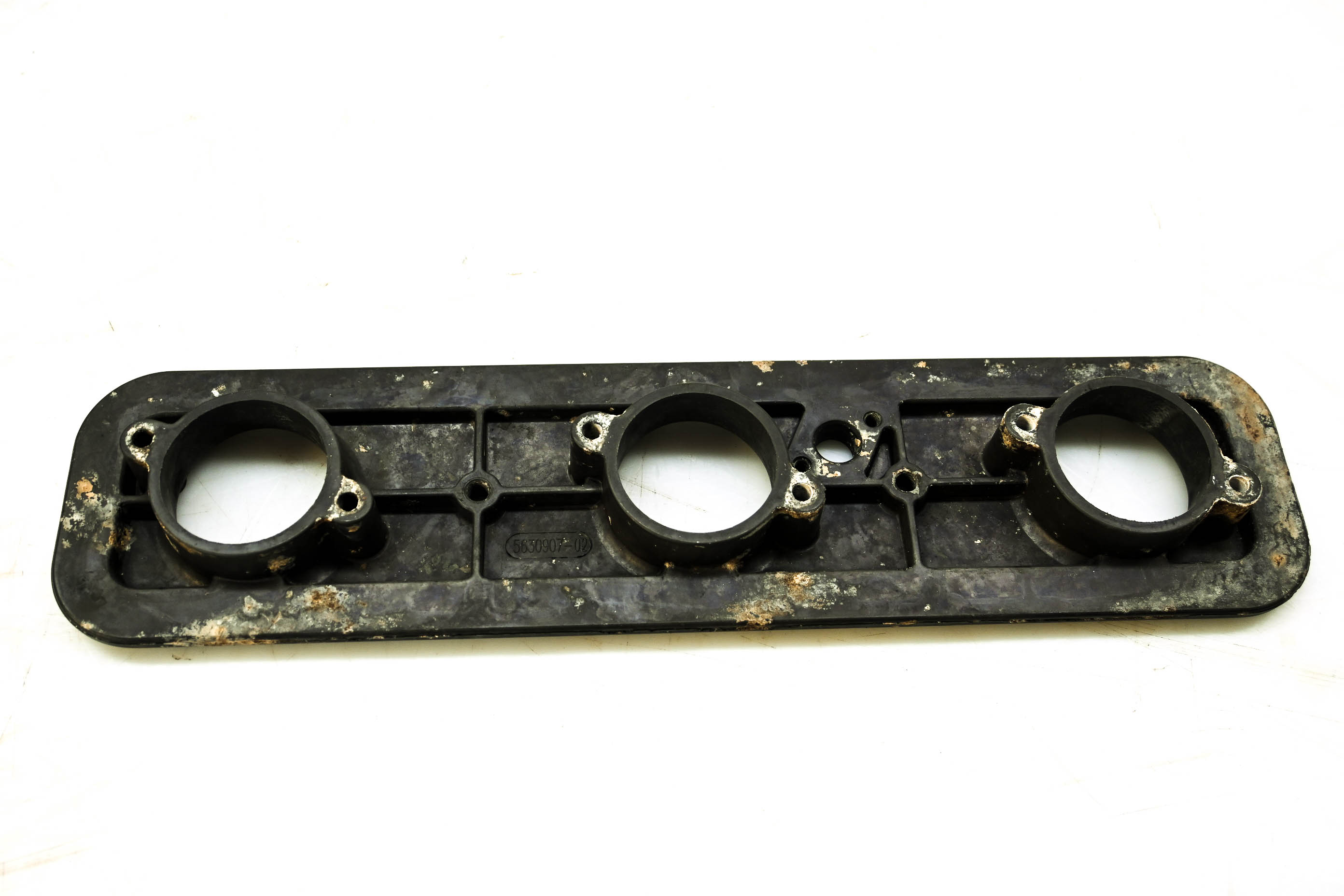 02 Polaris Genesis I 4-Pass Air Filter Base Cover