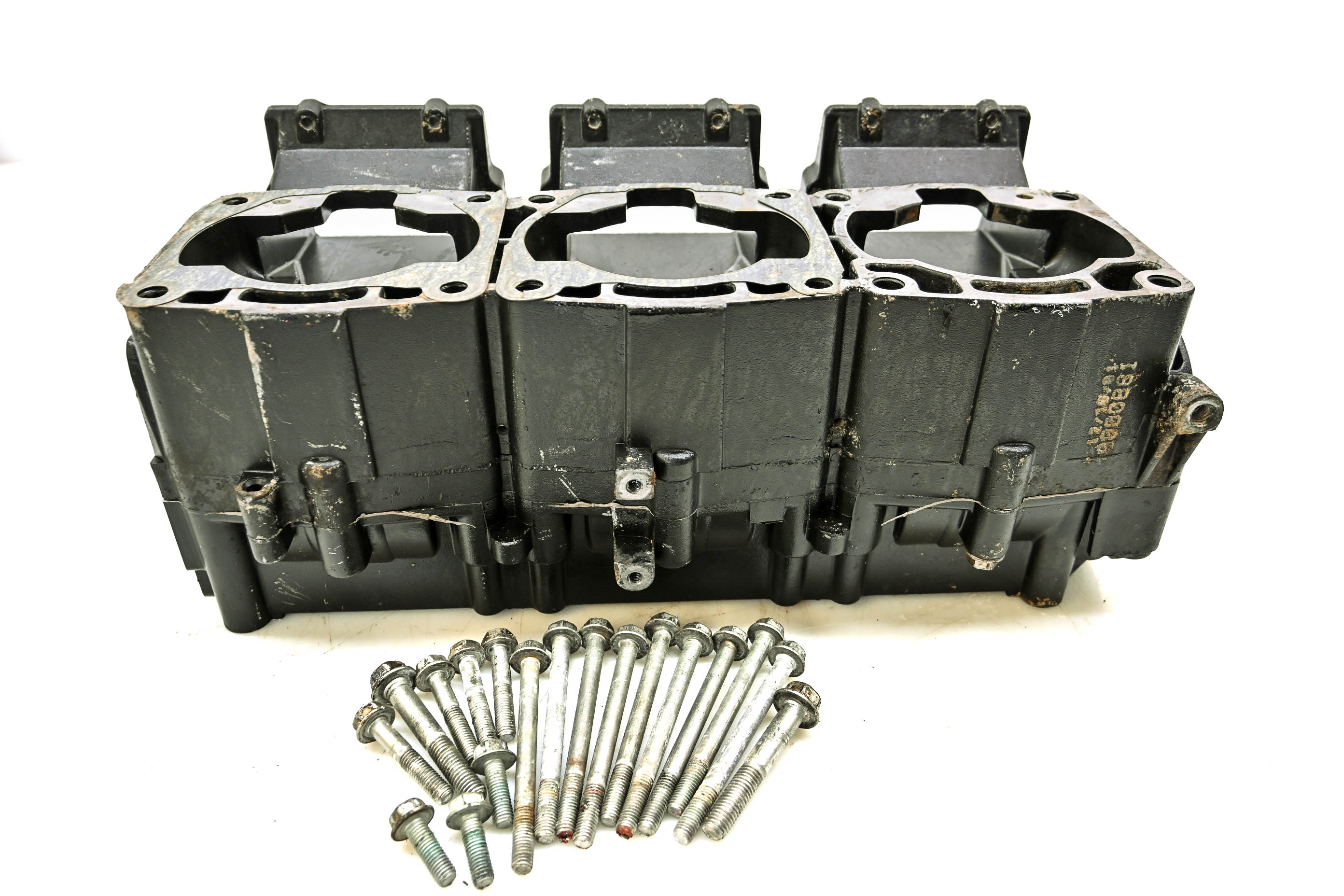 02 Polaris Genesis I 4-Pass Crankcase Center Crank Case