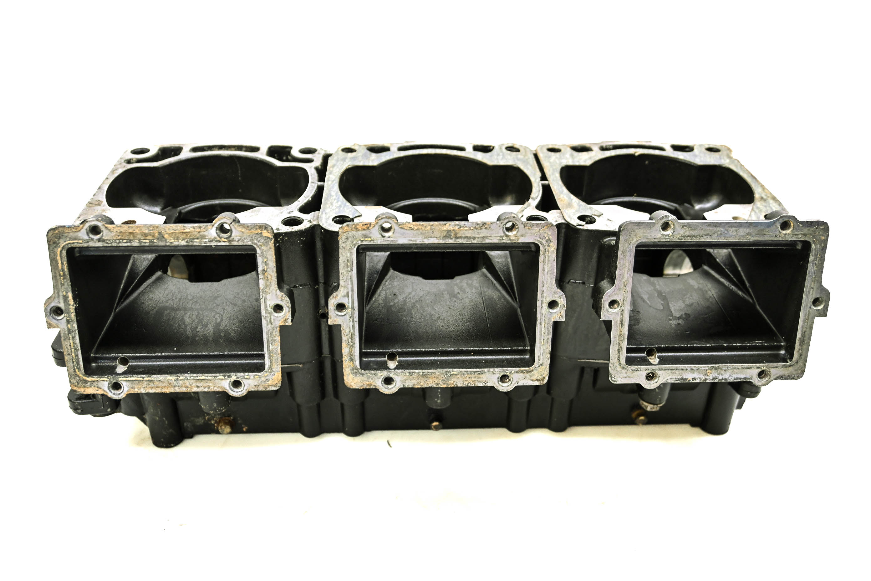 02 Polaris Genesis I 4-Pass Crankcase Center Crank Case