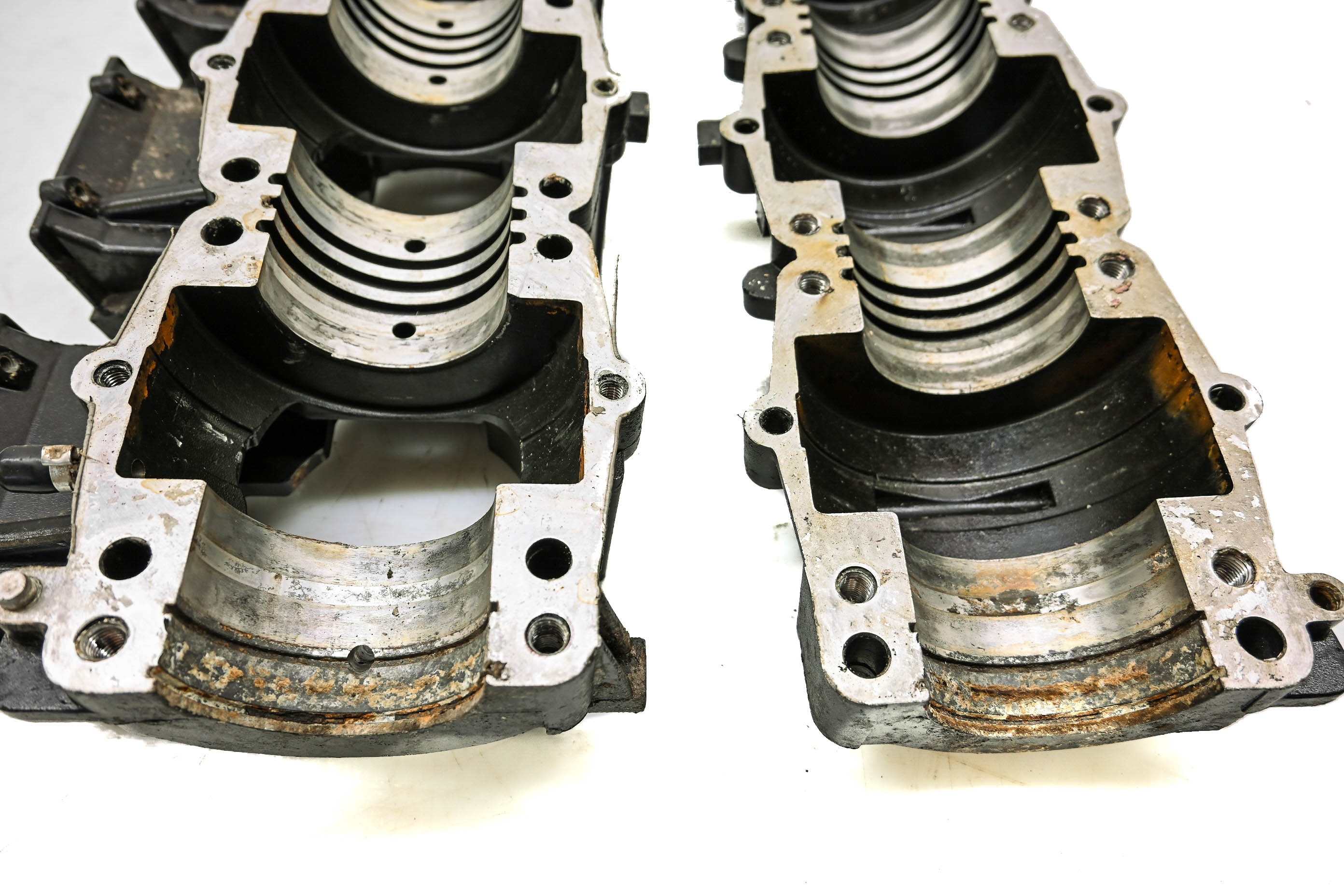 02 Polaris Genesis I 4-Pass Crankcase Center Crank Case