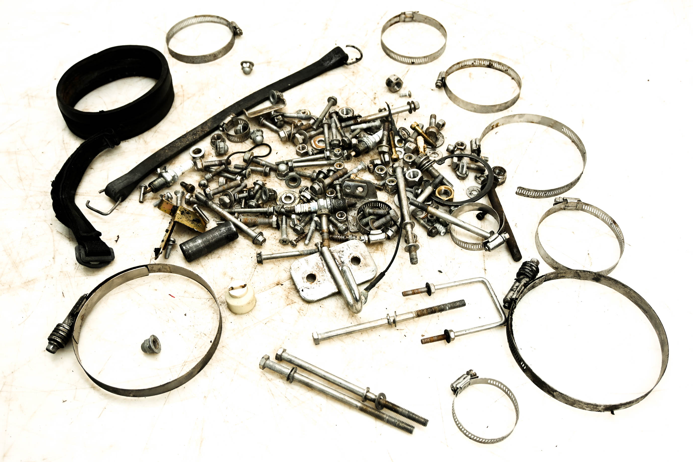 00 Polaris Genesis FFI 4-Pass Hardware Set Nuts & Bolts