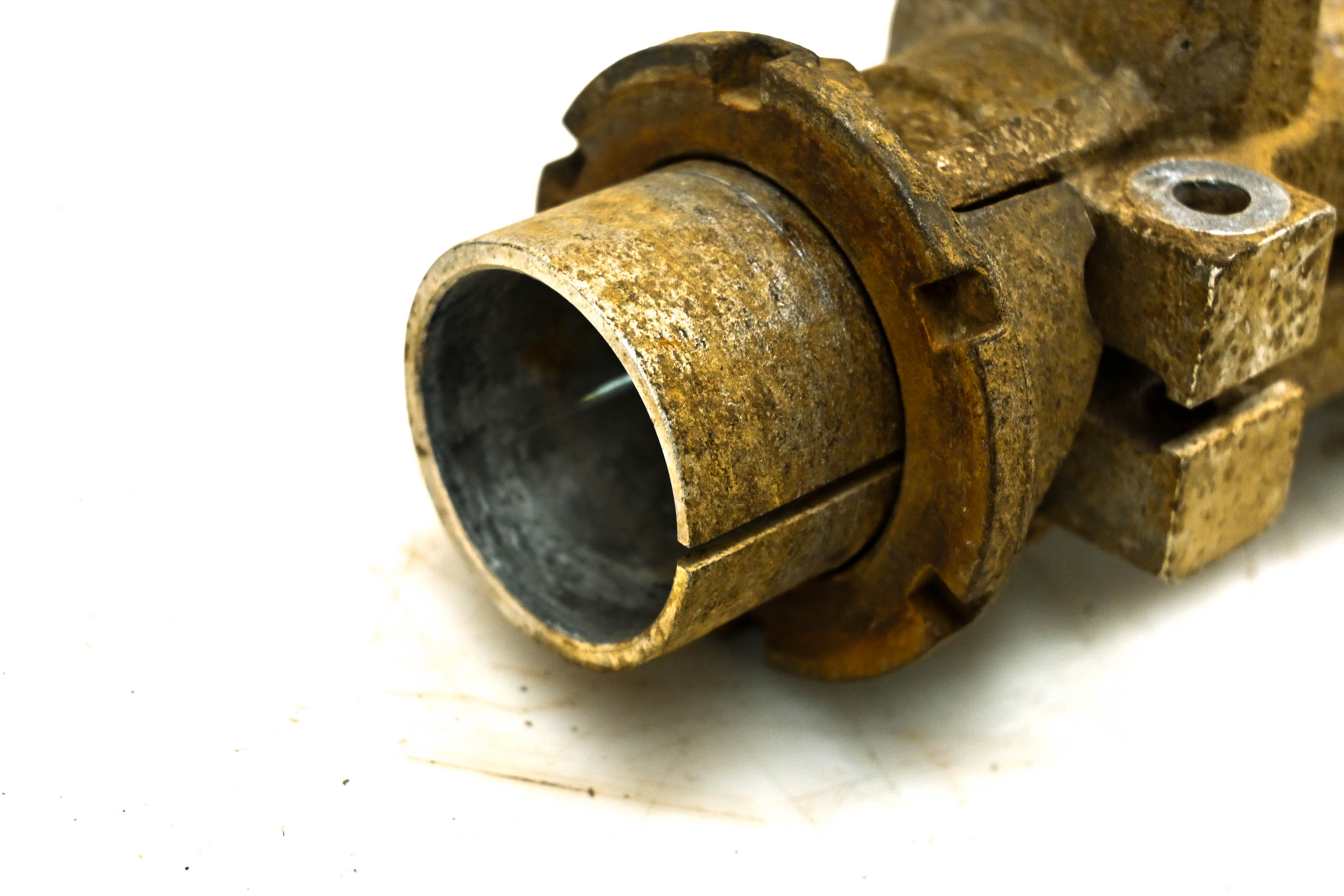 18 Polaris Ranger Crew 570 4x4 Front Right Spindle Knuckle