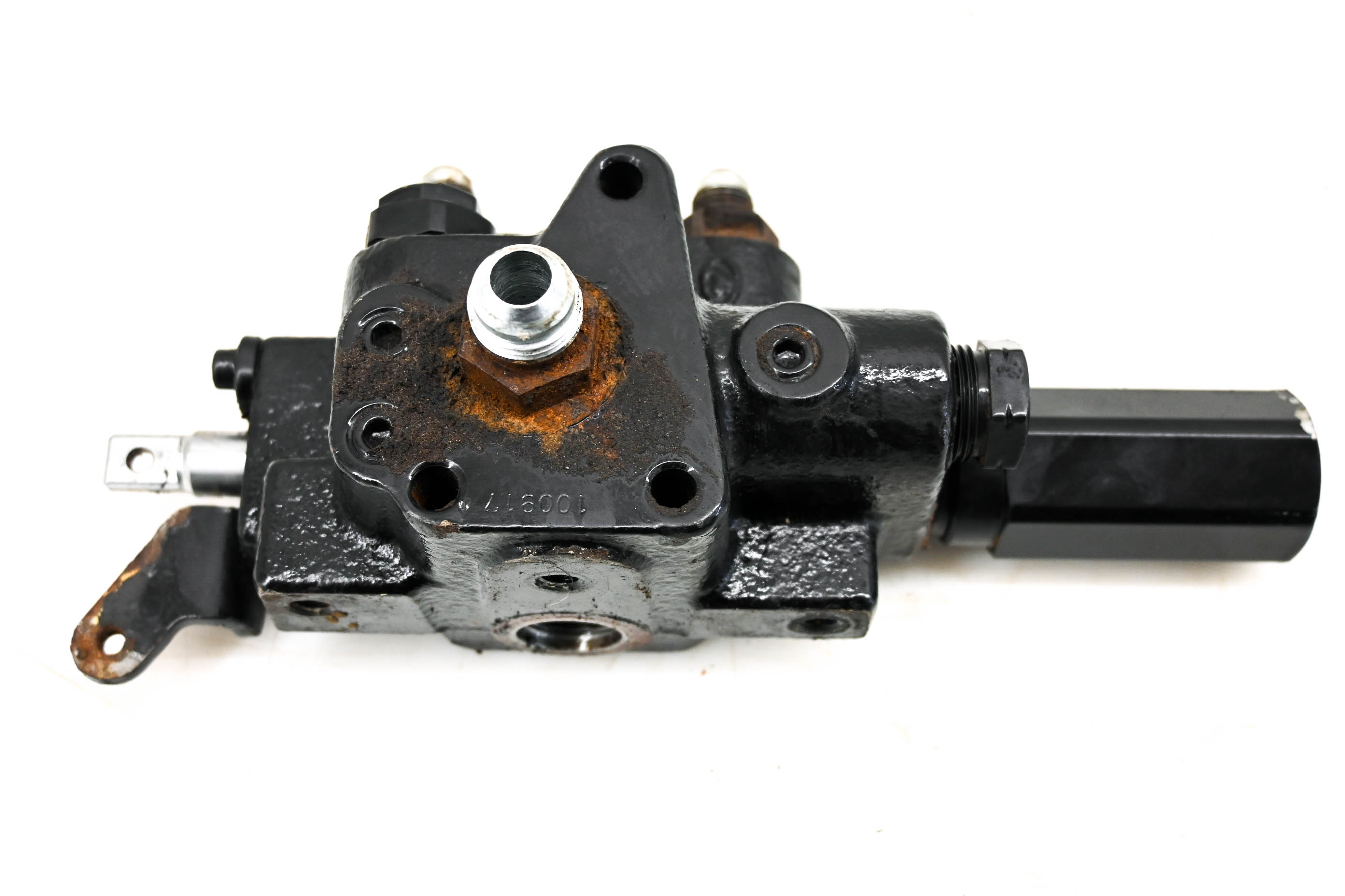 10 Kubota RTV1100CR9 Hydraulic Control Valve