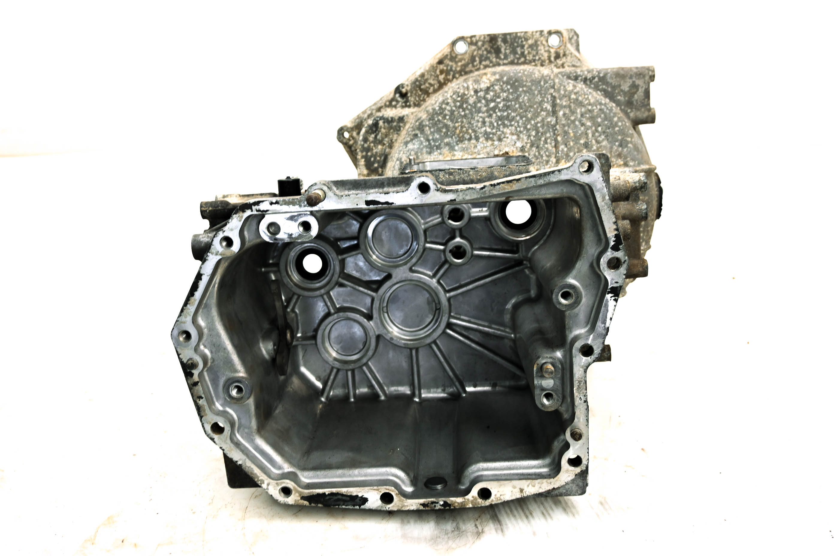 10 Kubota RTV1100CR9 Transmission Gear Case Housing