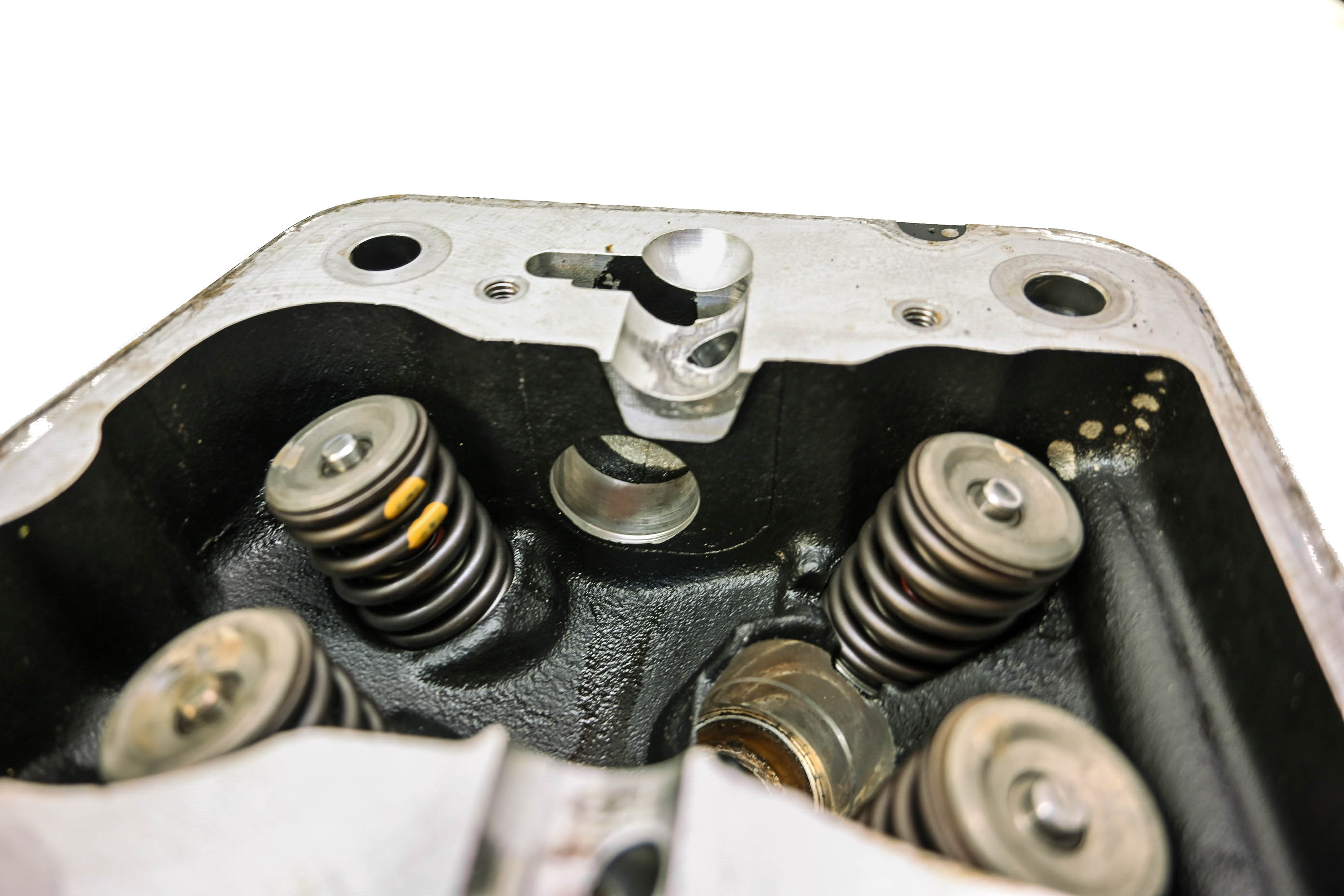 06 Sea-Doo RXT 215 4-Tec Cylinder Head