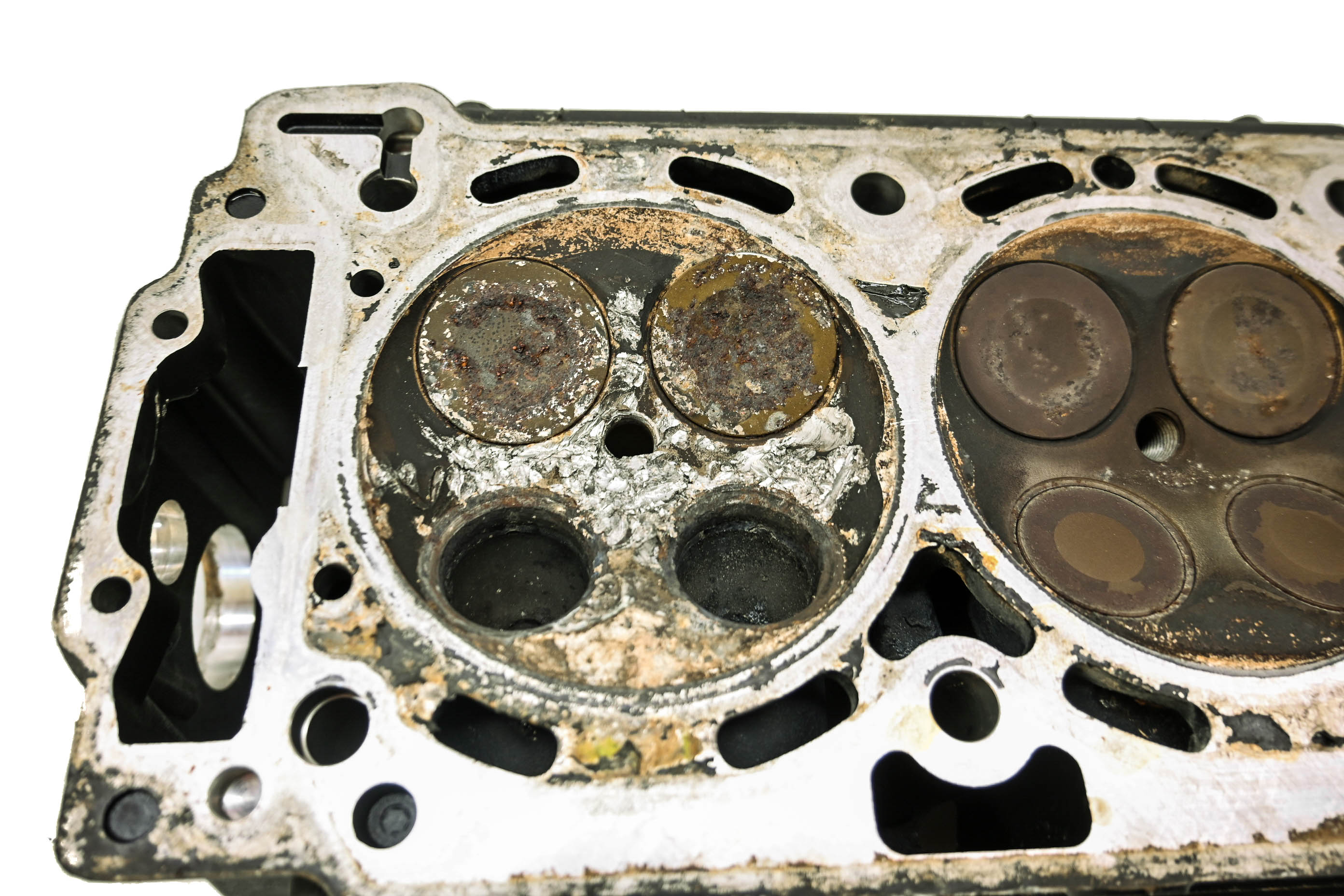 06 Sea-Doo RXT 215 4-Tec Cylinder Head