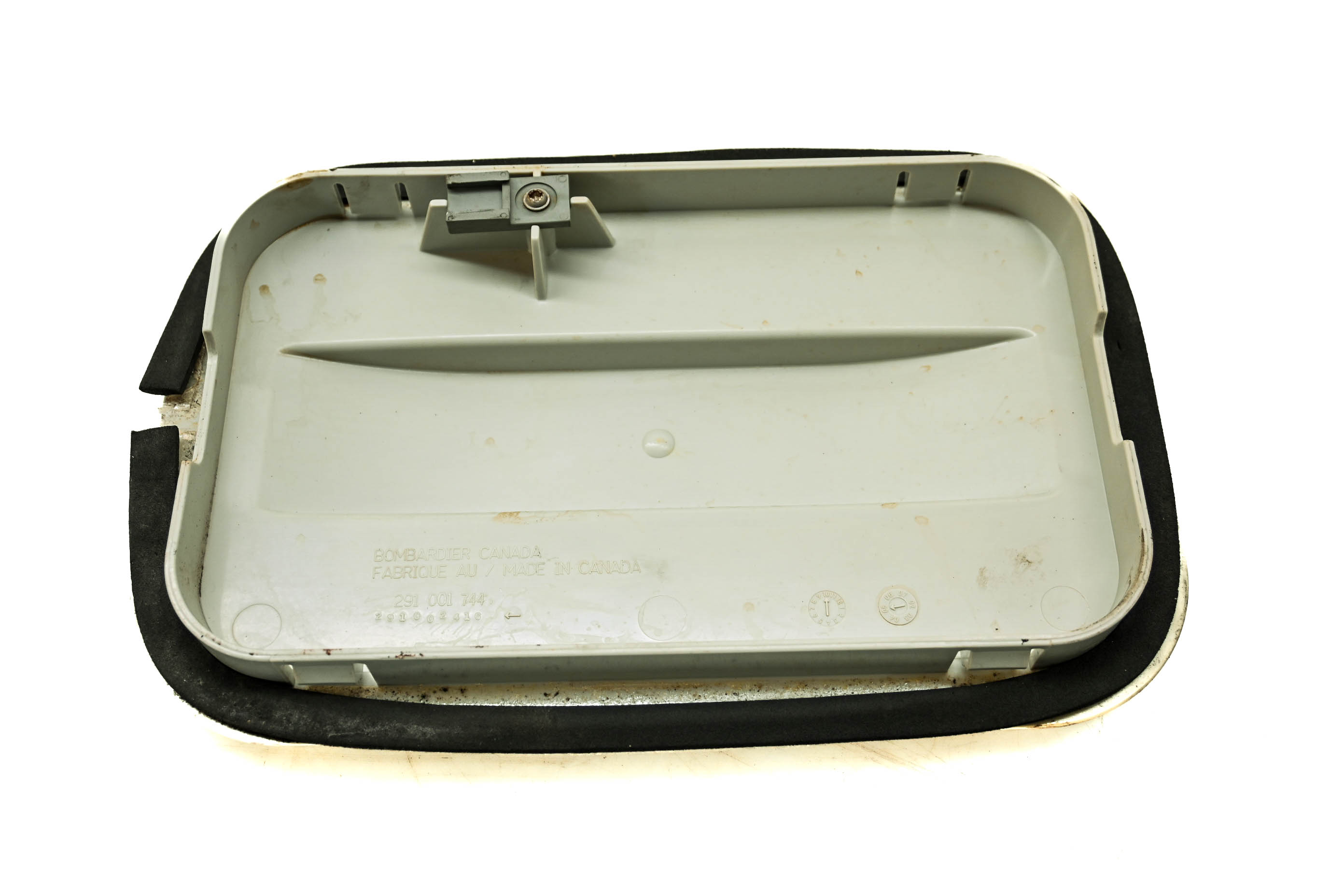 06 Sea-Doo RXT 215 4-Tec Front Storage Lid Cover