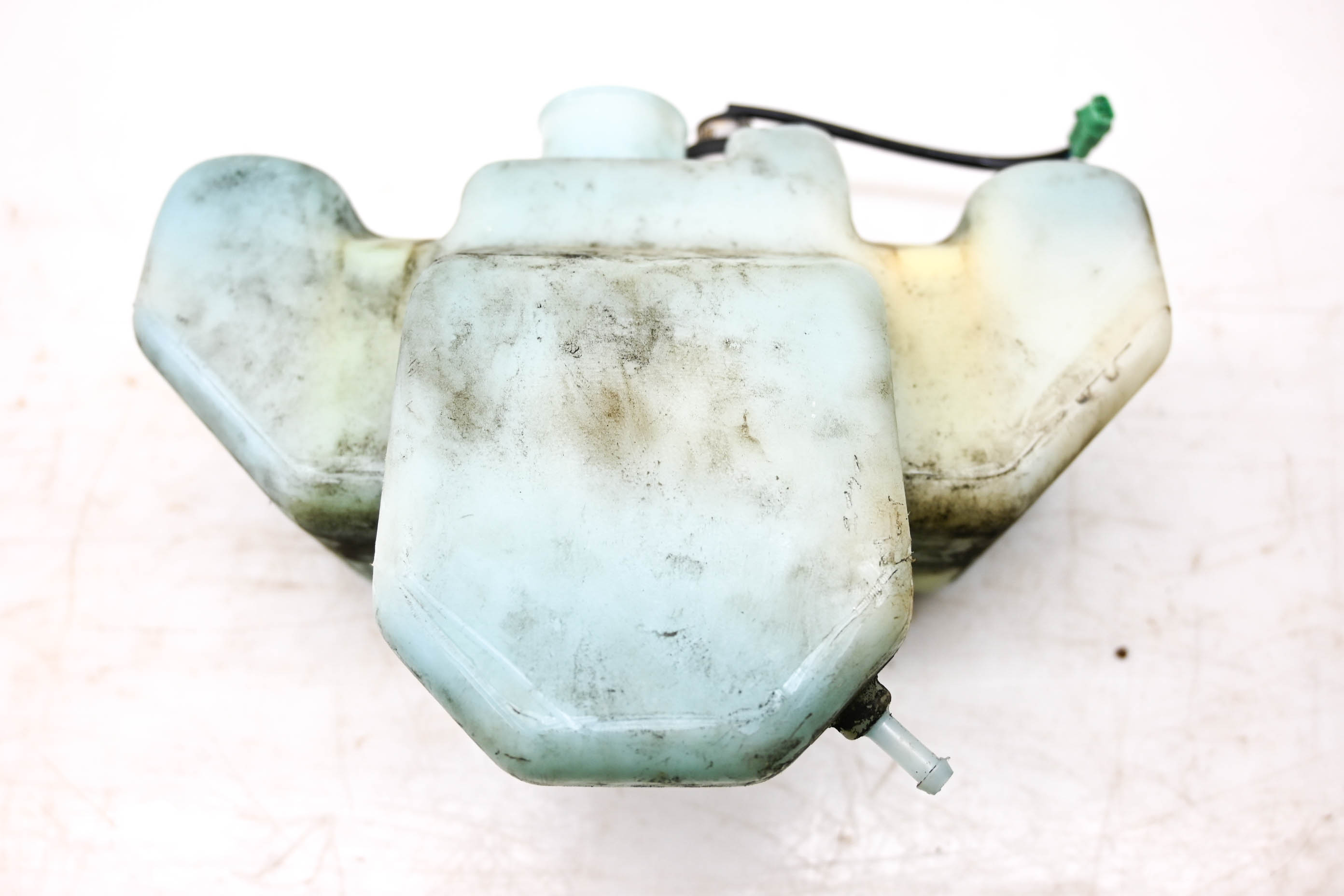 02 Kawasaki 1100 ZXI Oil Tank JH1100