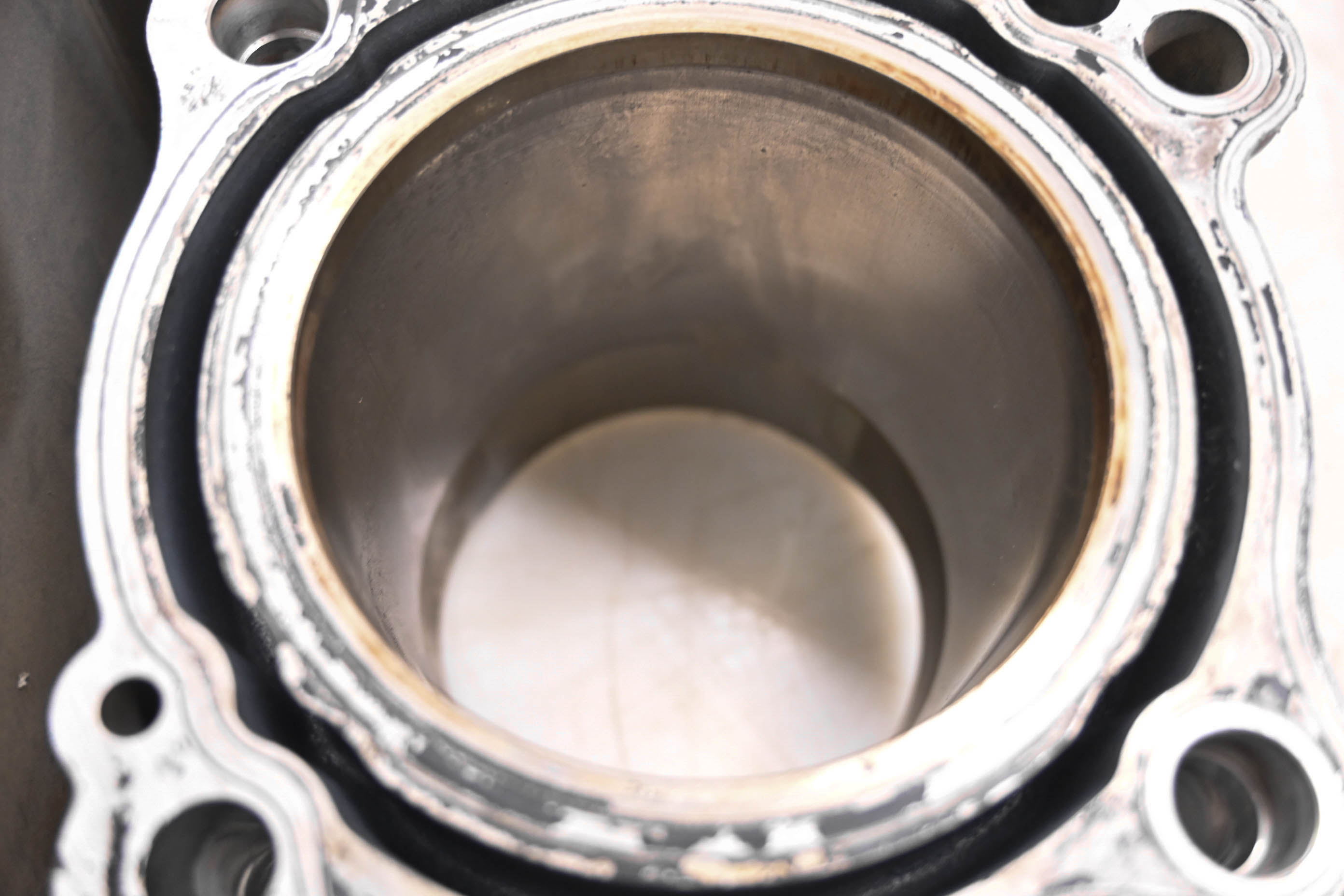 08 Suzuki SV650 Front Cylinder & Piston