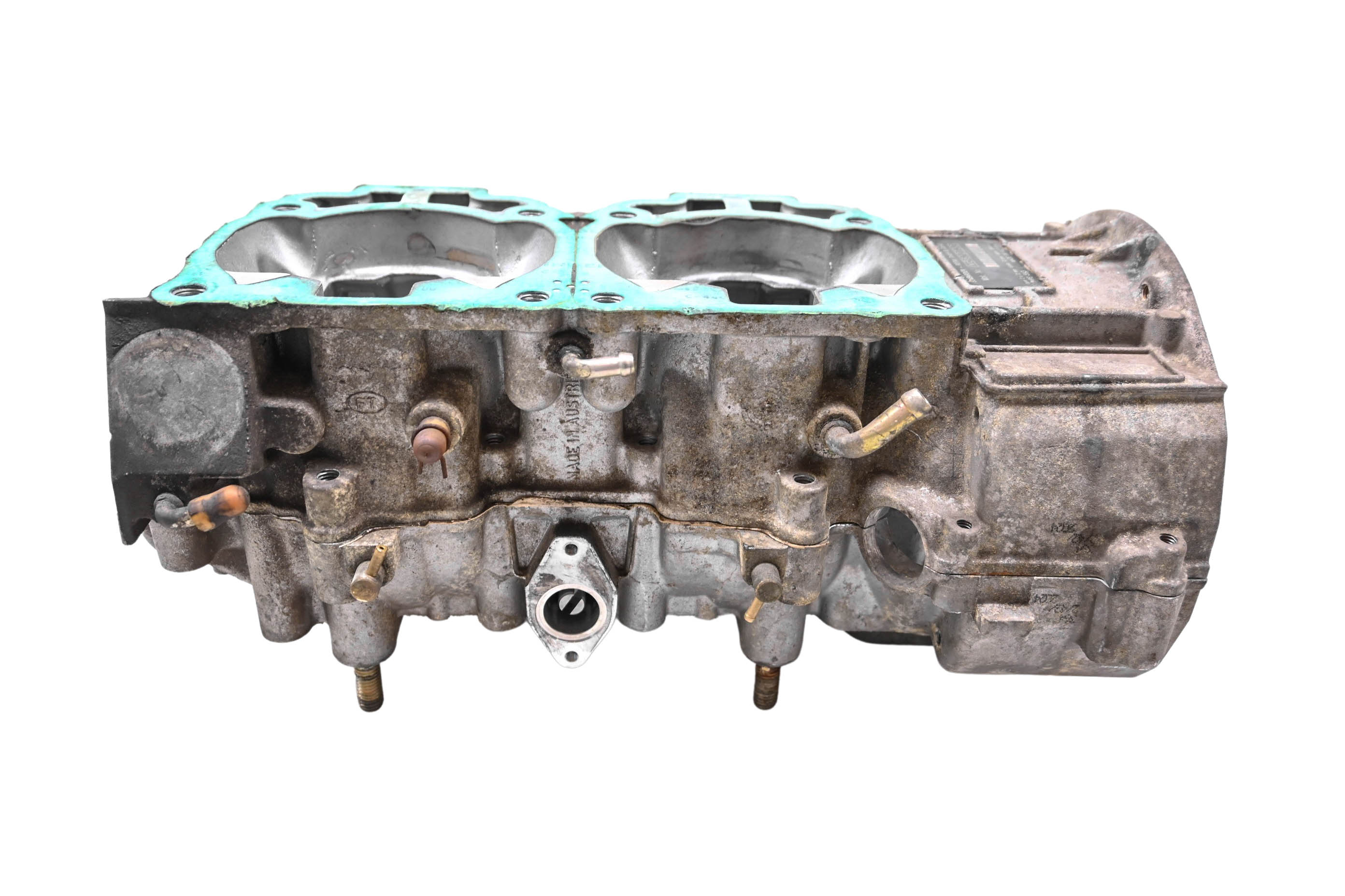 04 Ski-Doo MXZ 600 Crankcase Center Crank Case 129"
