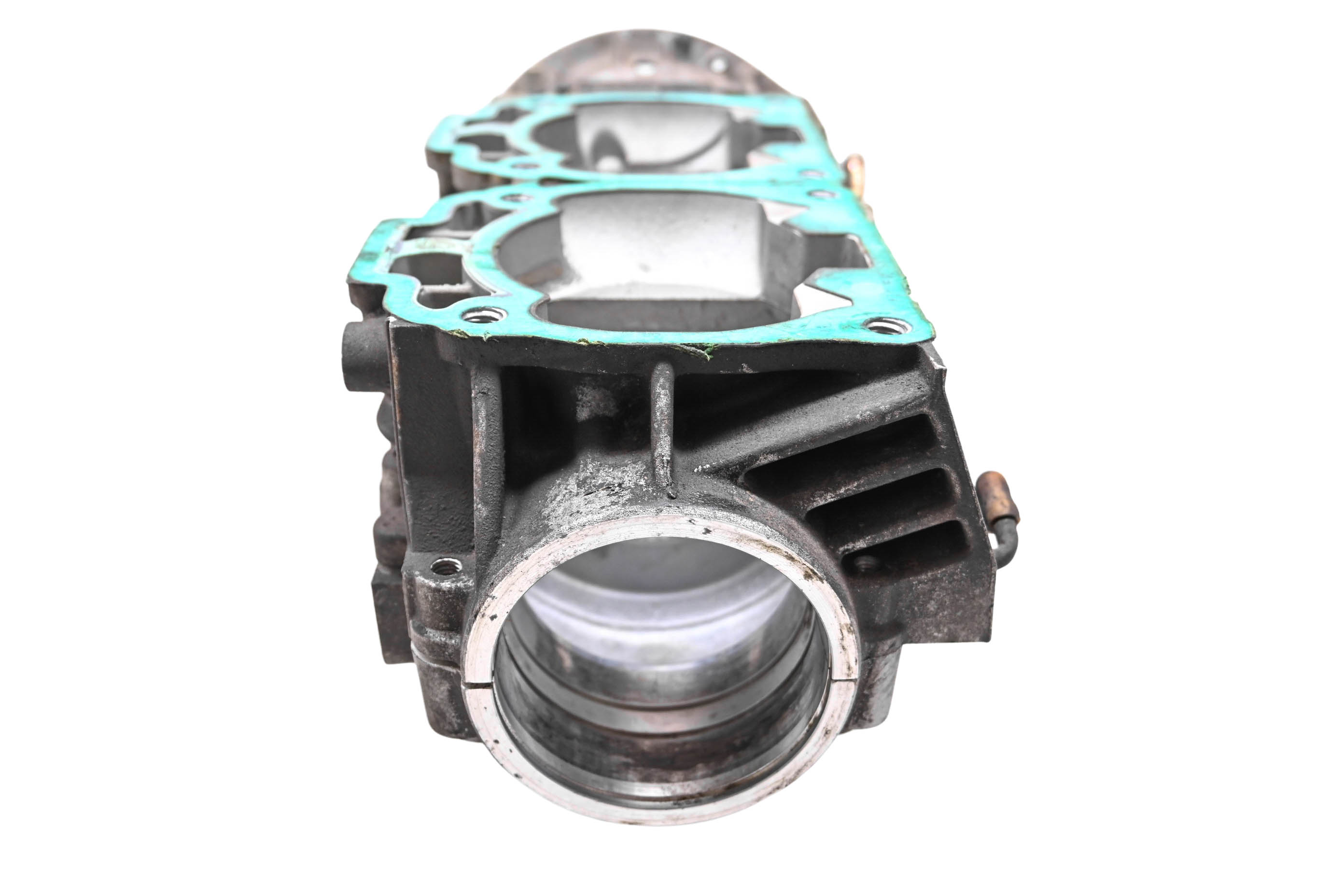 04 Ski-Doo MXZ 600 Crankcase Center Crank Case 129"