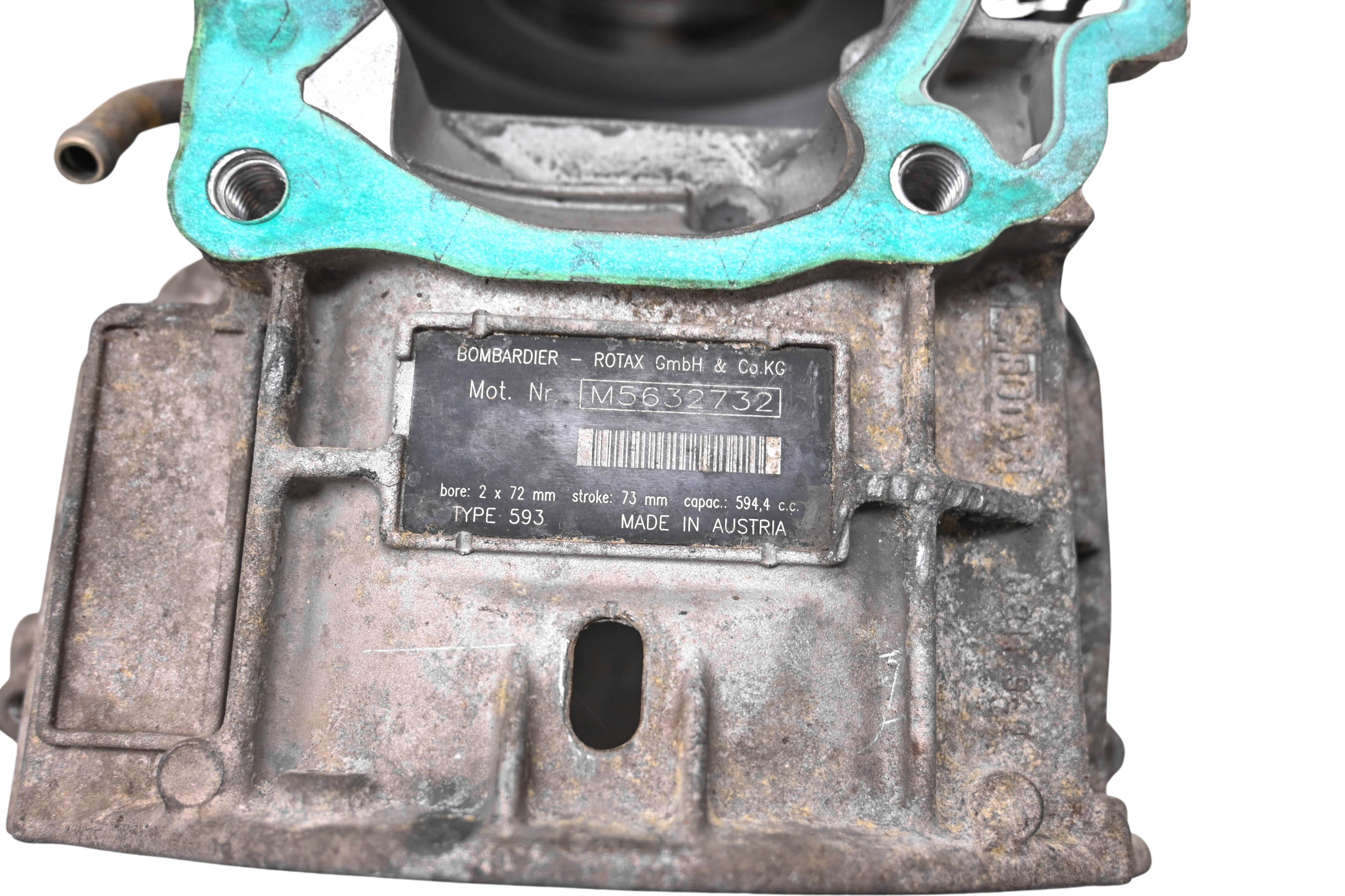04 Ski-Doo MXZ 600 Crankcase Center Crank Case 129"