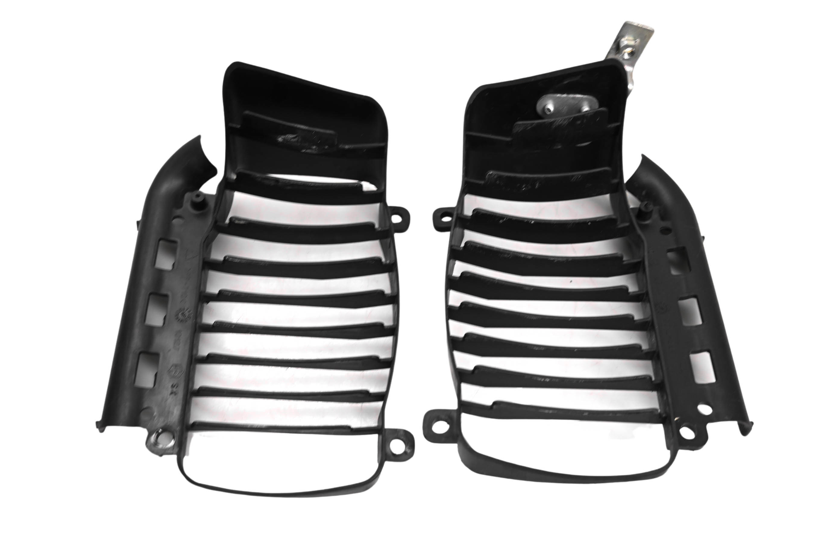 12 Vespa GTV300 IE Radiator Guard Shrouds Left & Right Piaggio