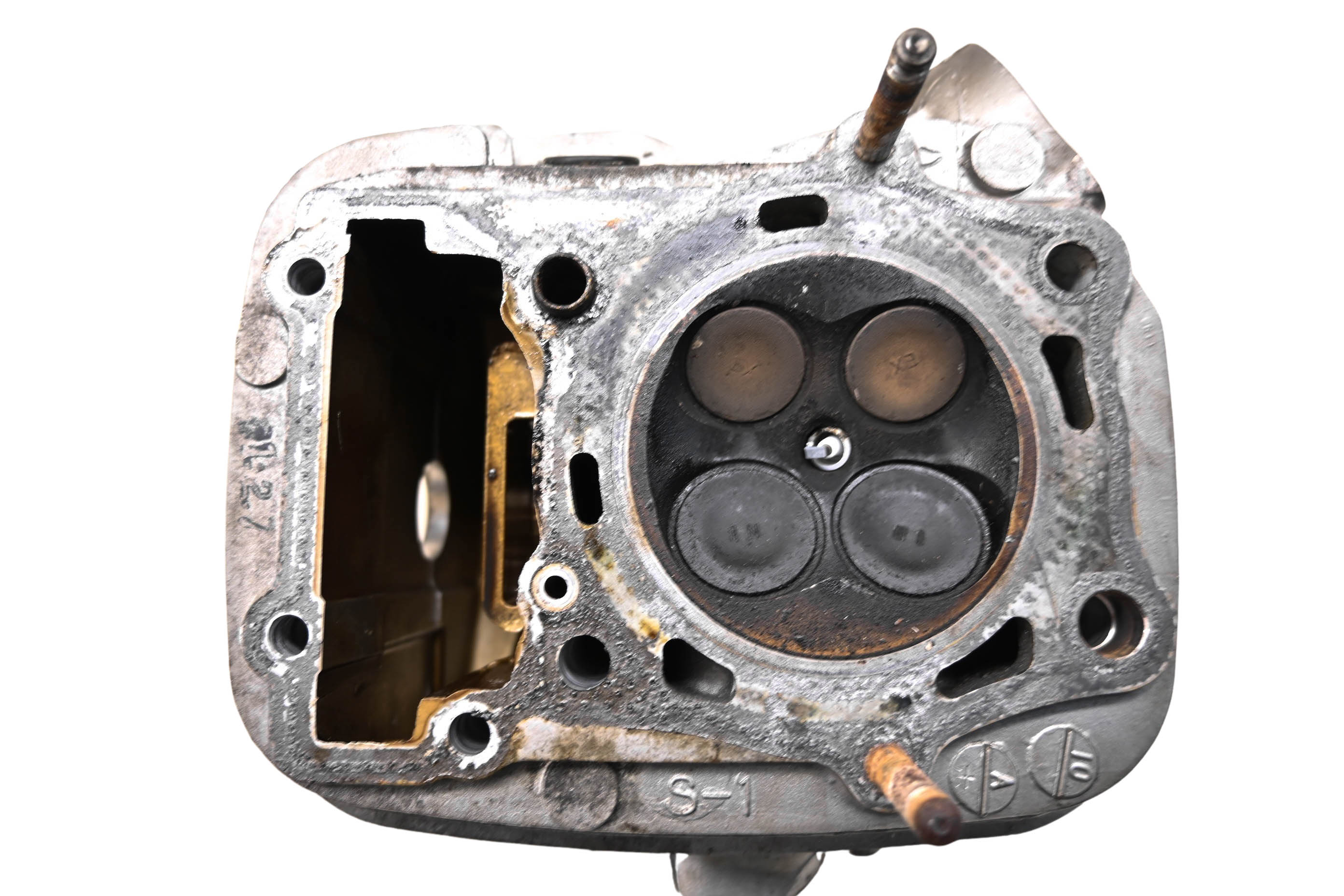 90 Suzuki VX800 Rear Cylinder Head