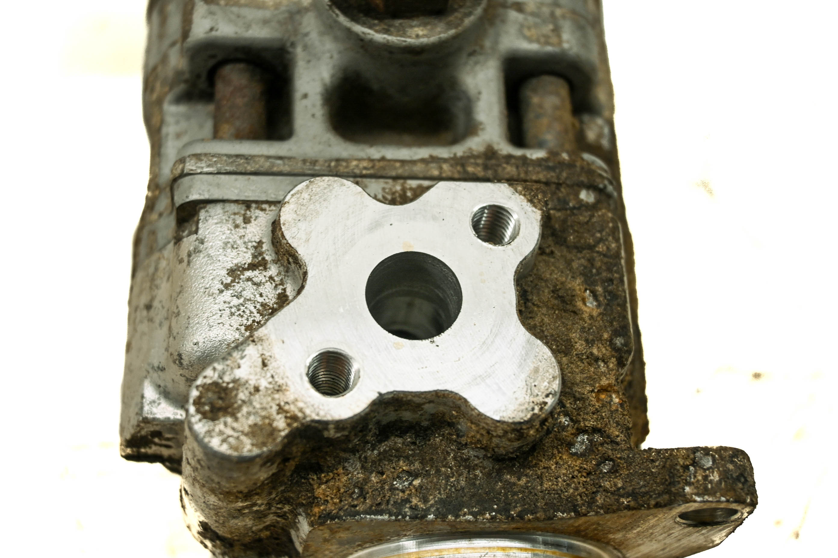 09 Kubota RTV1140CPX Hydraulic Pump