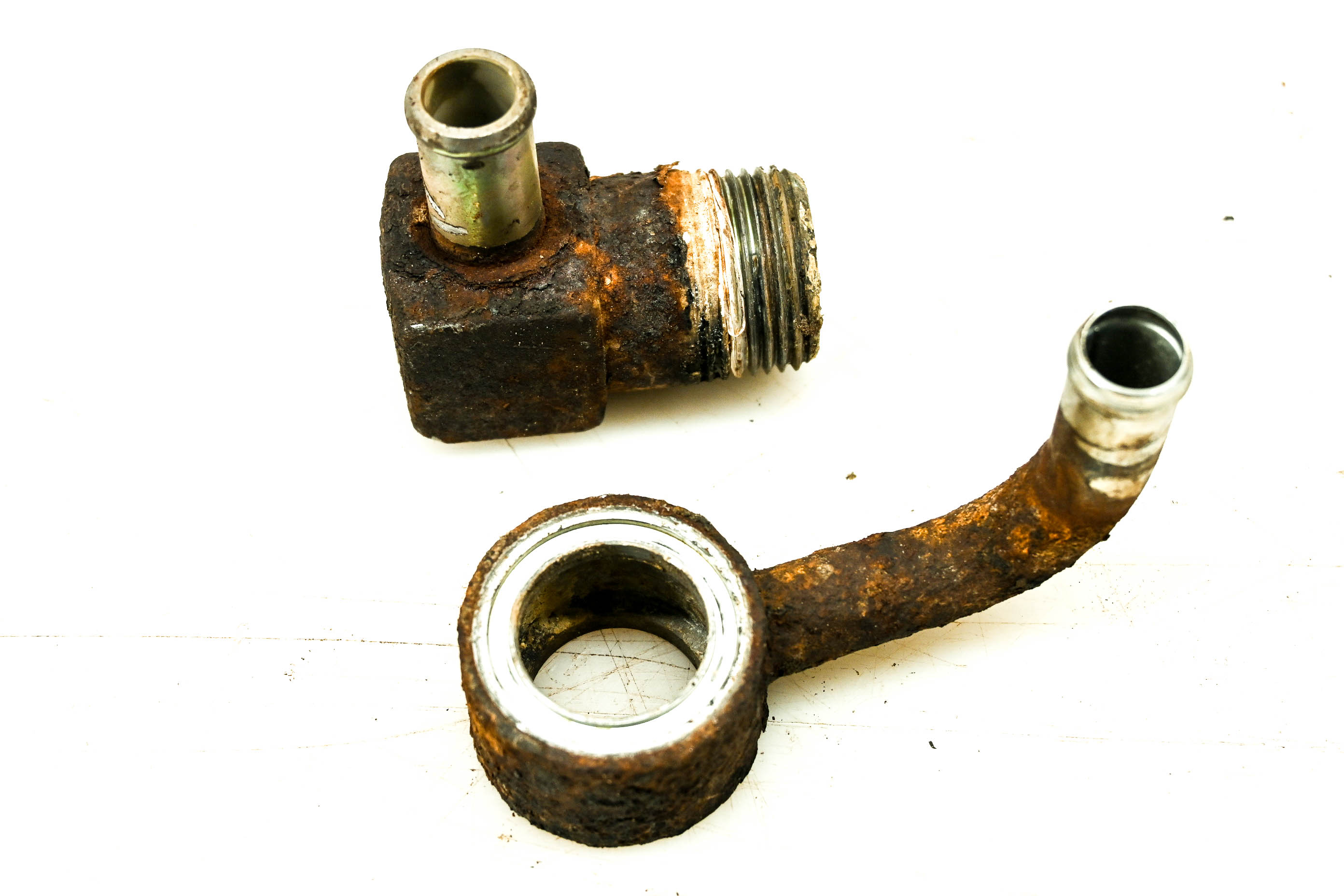 09 Kubota RTV1140CPX Coolant & Hst Fittings