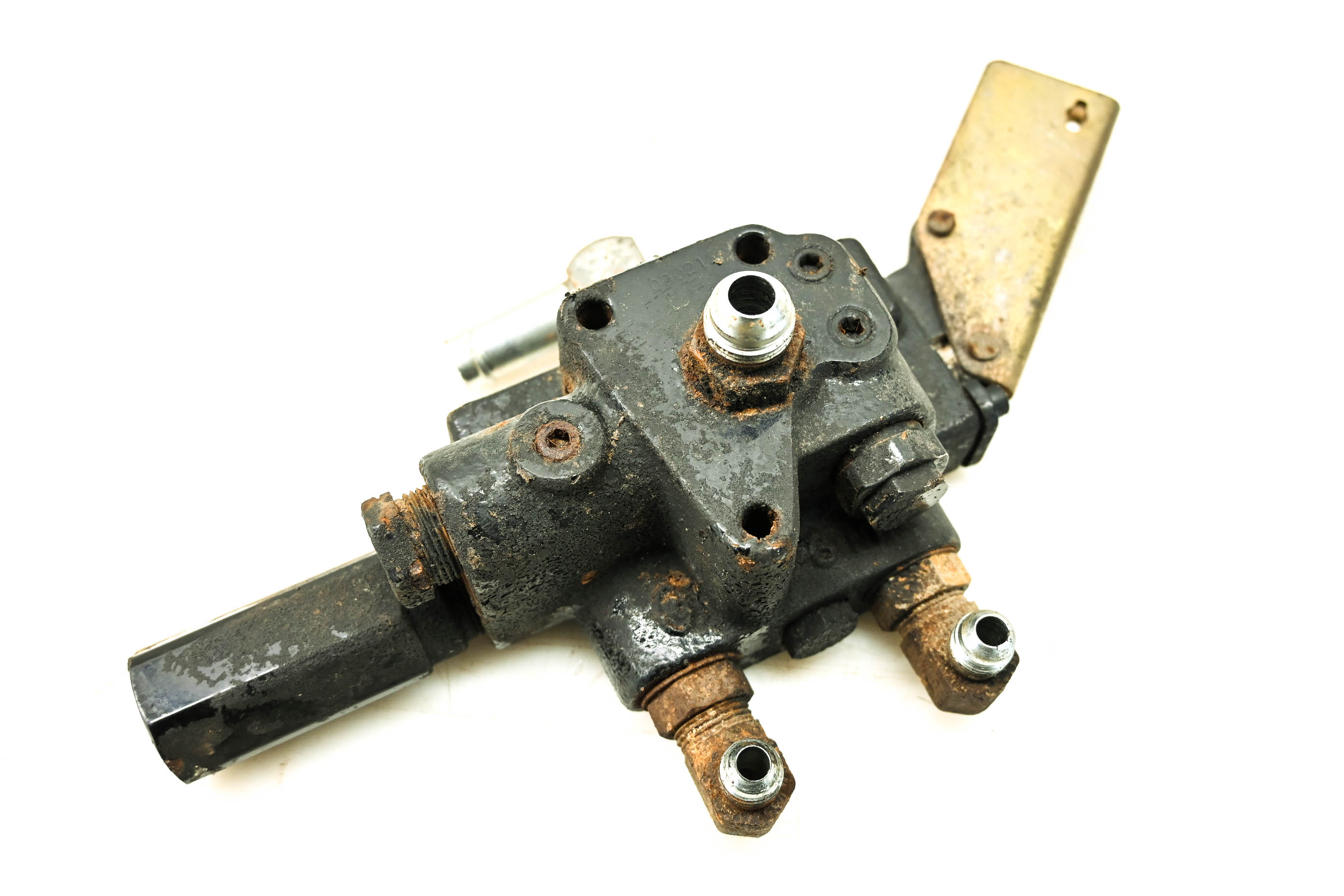 09 Kubota RTV1140CPX Hydraulic Control Valve