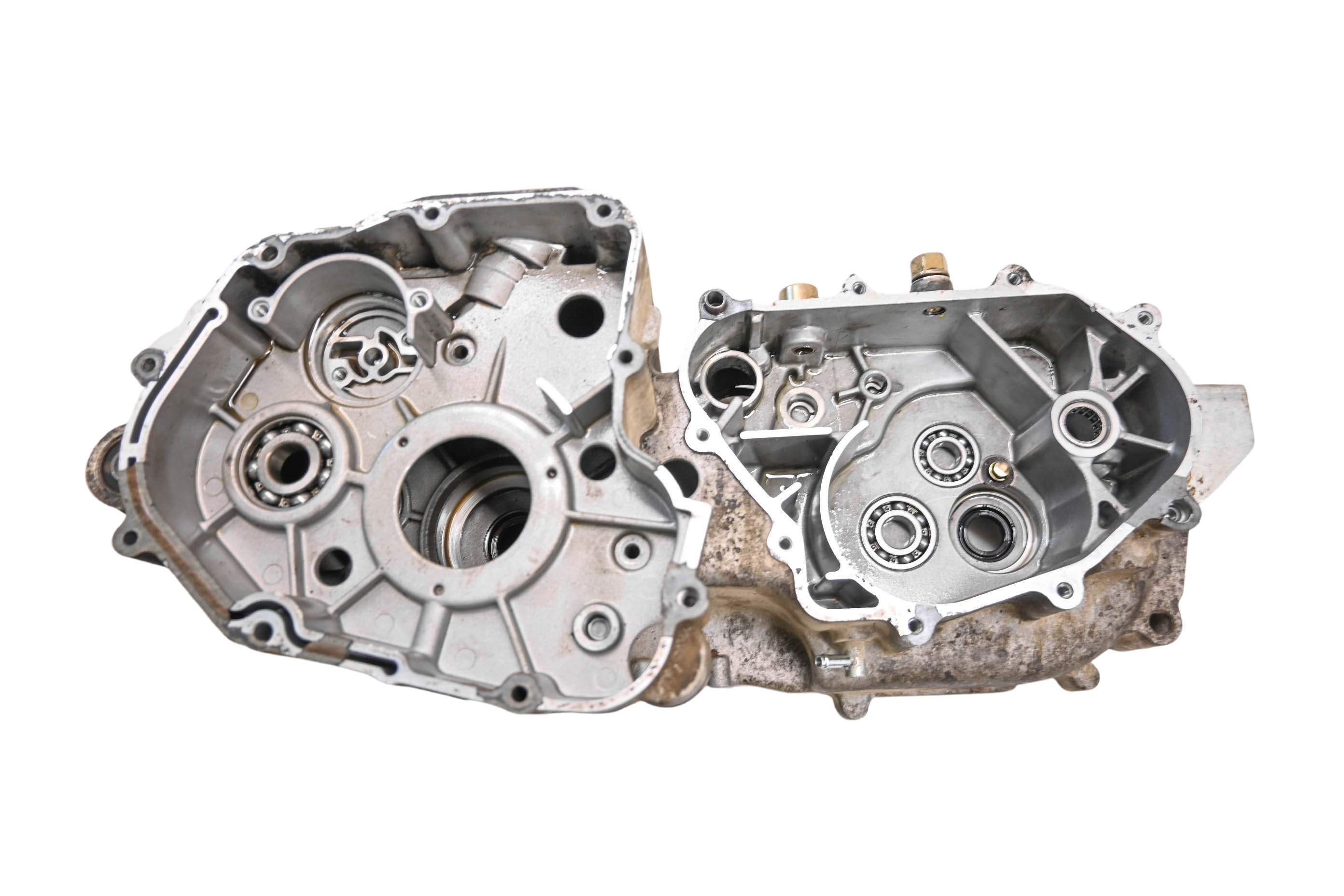 15 Polaris Phoenix 200 2x4 Crankcase Center Crank Case