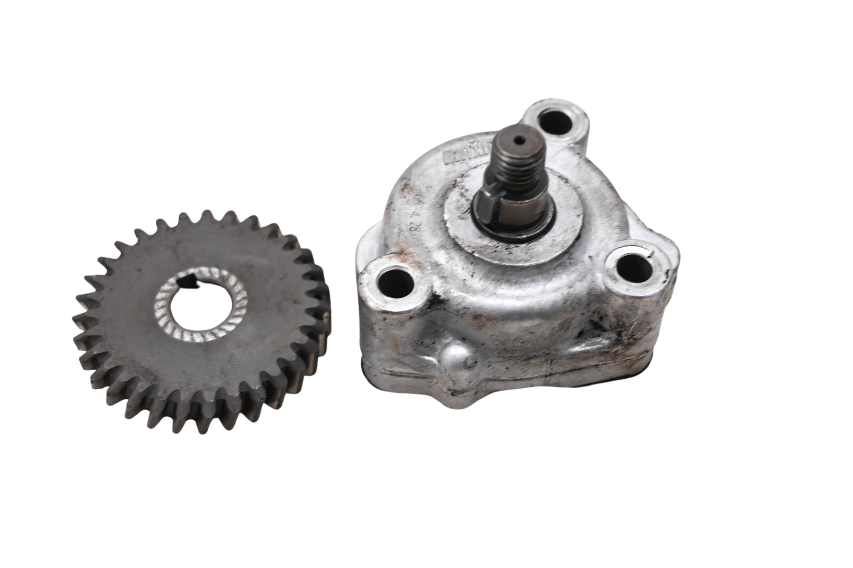 06 Kubota RTV900W Oil Pump