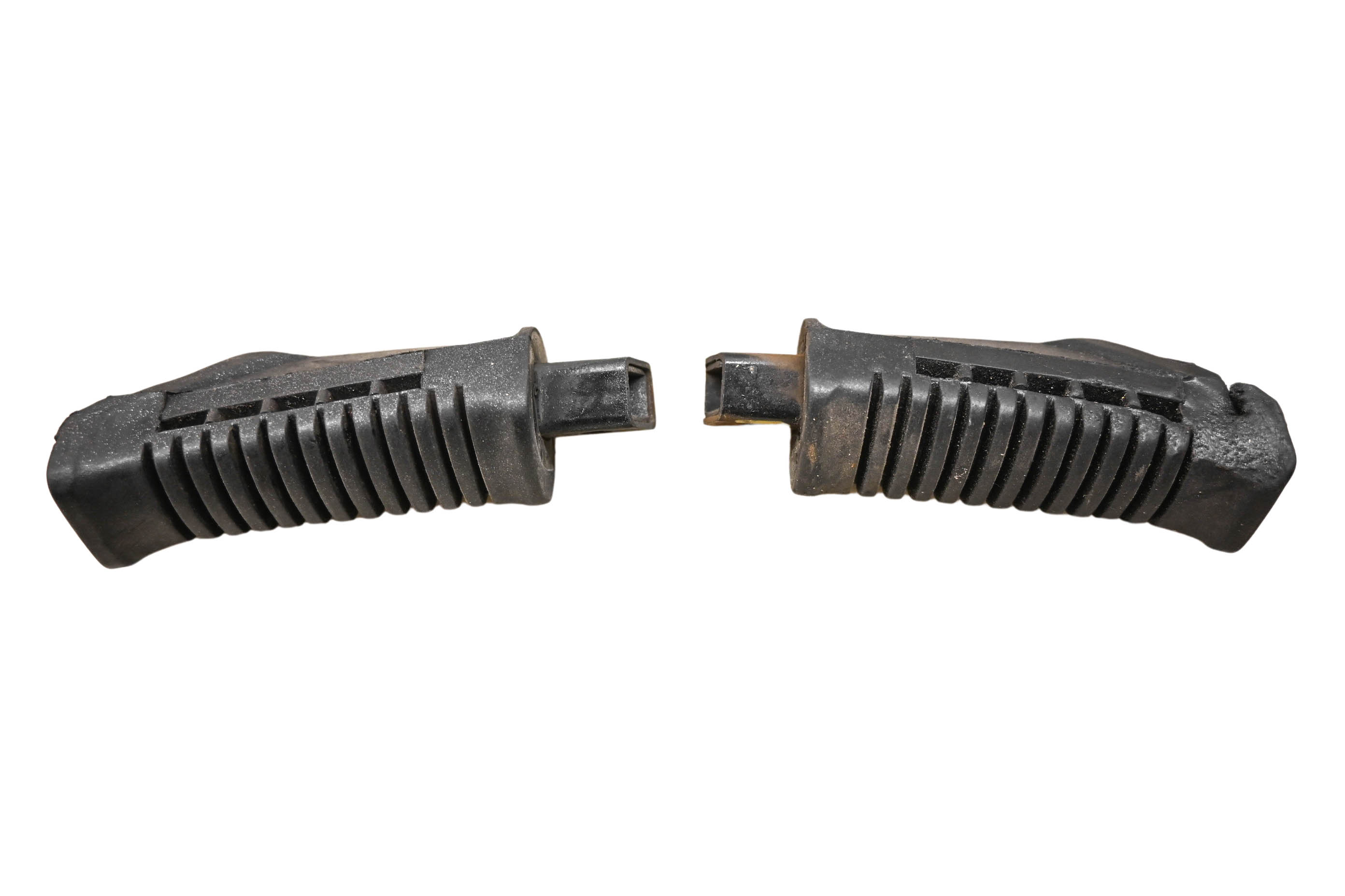 05 Suzuki GS500F Rear Passenger Foot Pegs Left & Right