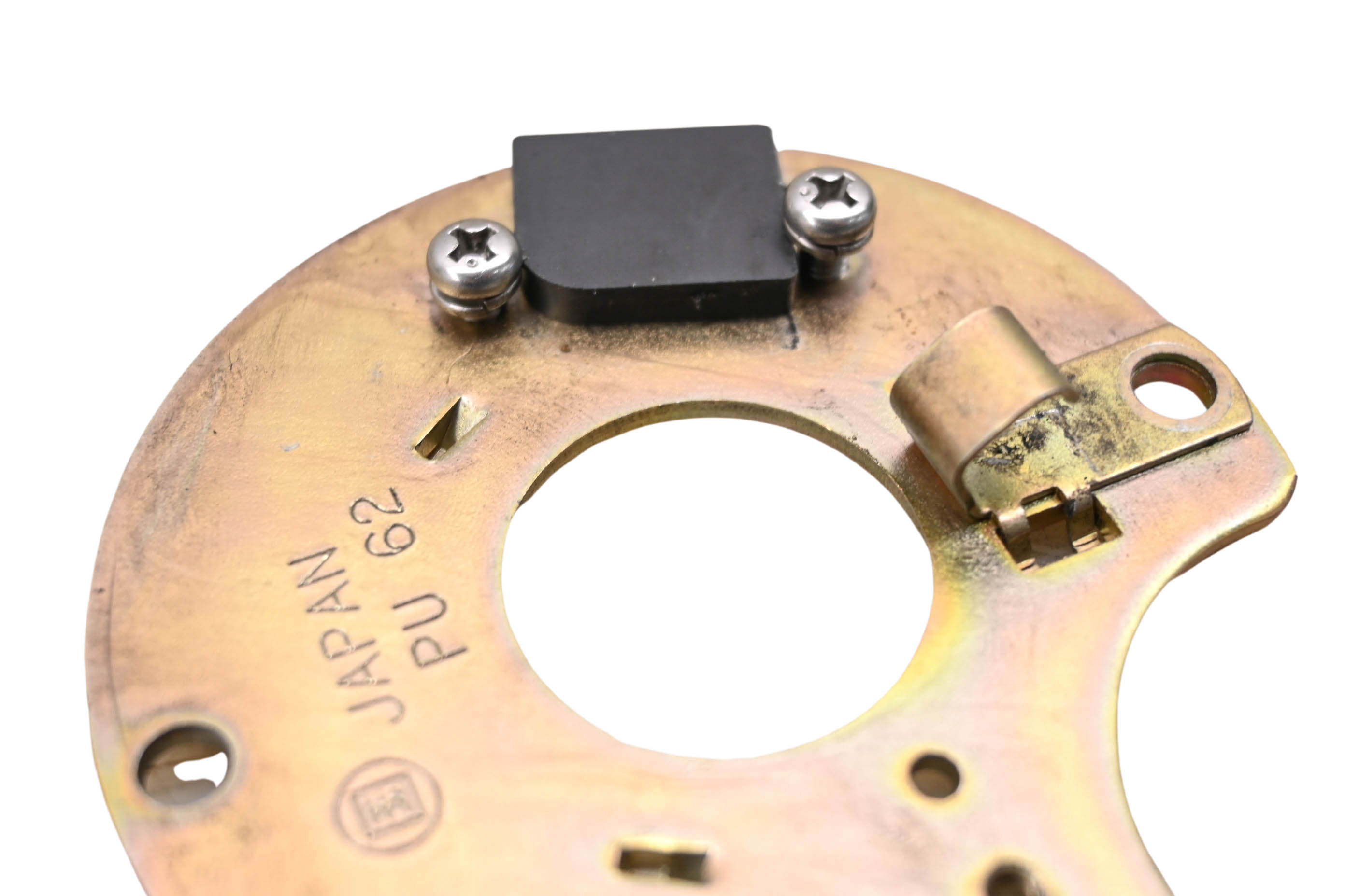 05 Suzuki GS500F Stator Plate