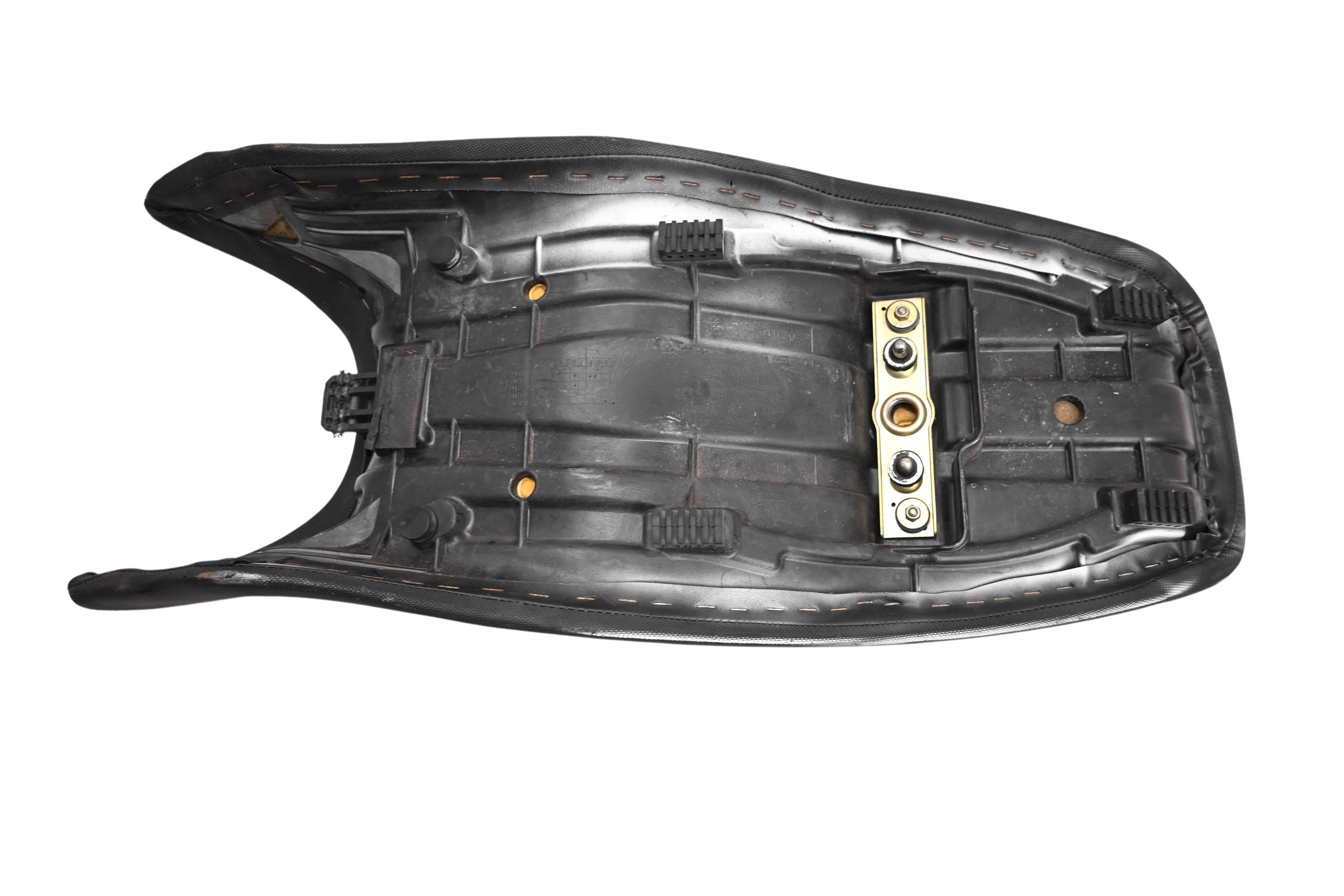 05 Suzuki GS500F Seat