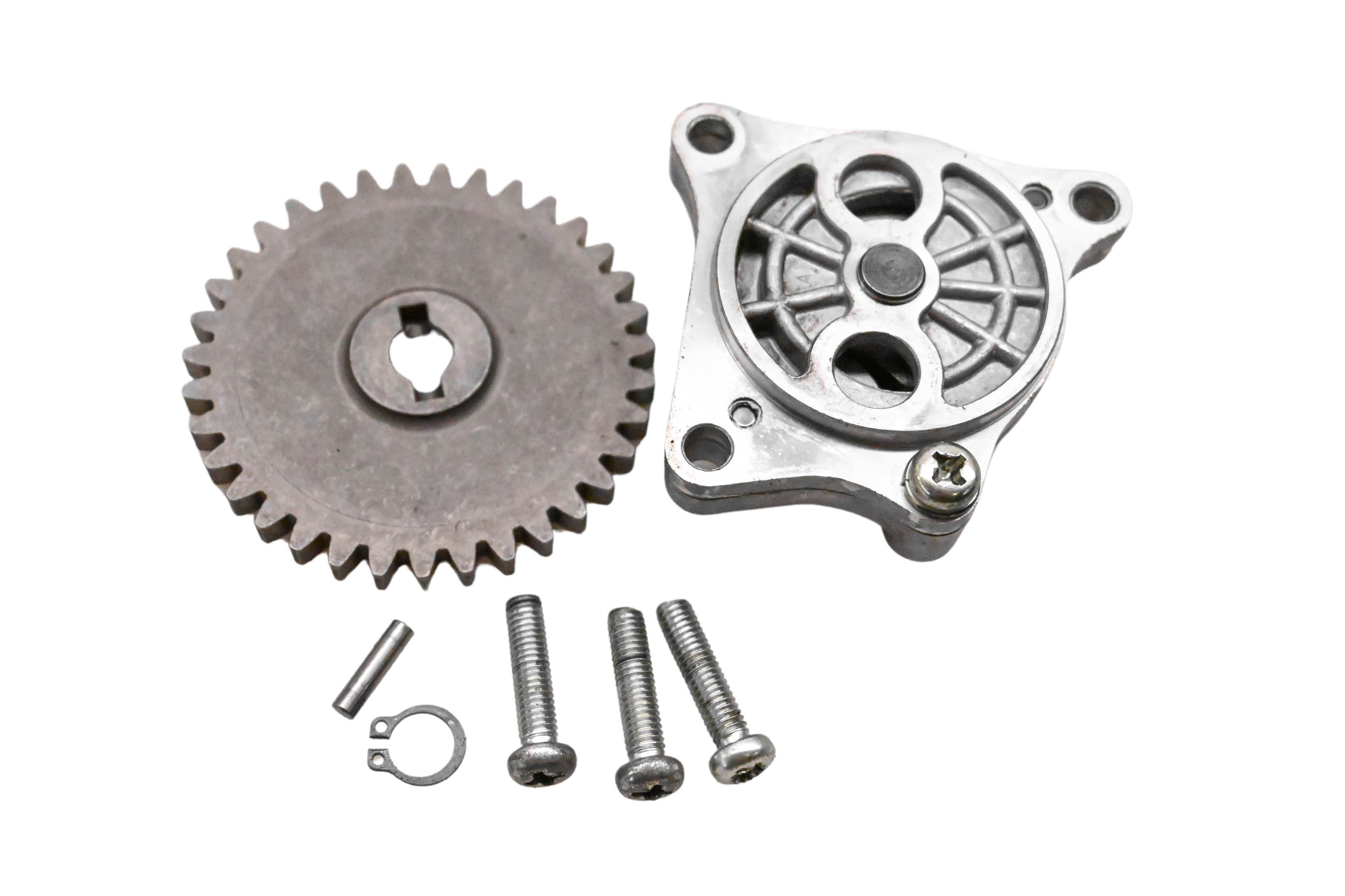 80 Suzuki GS550L Oil Pump