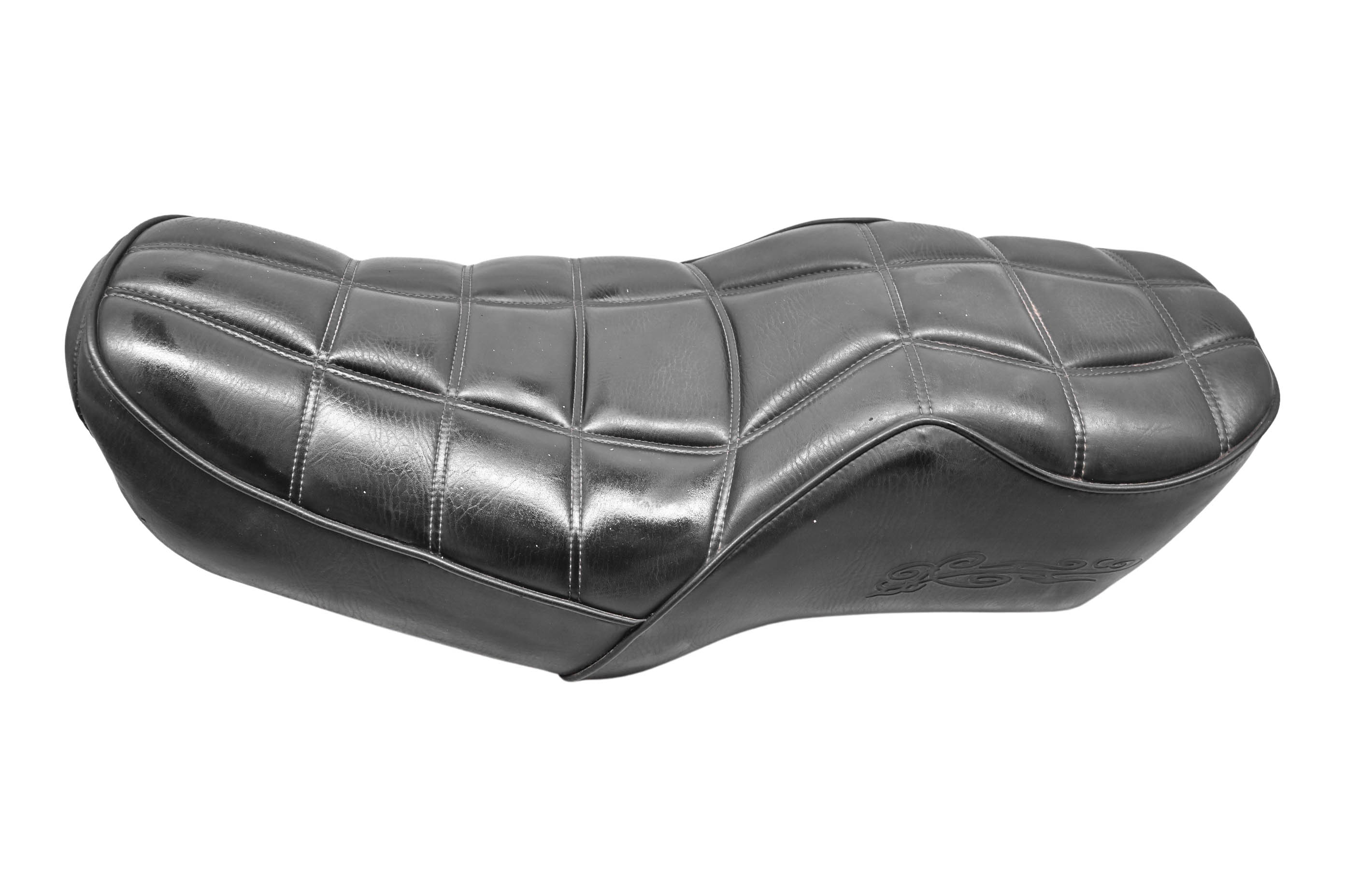 80 Suzuki GS550L Seat