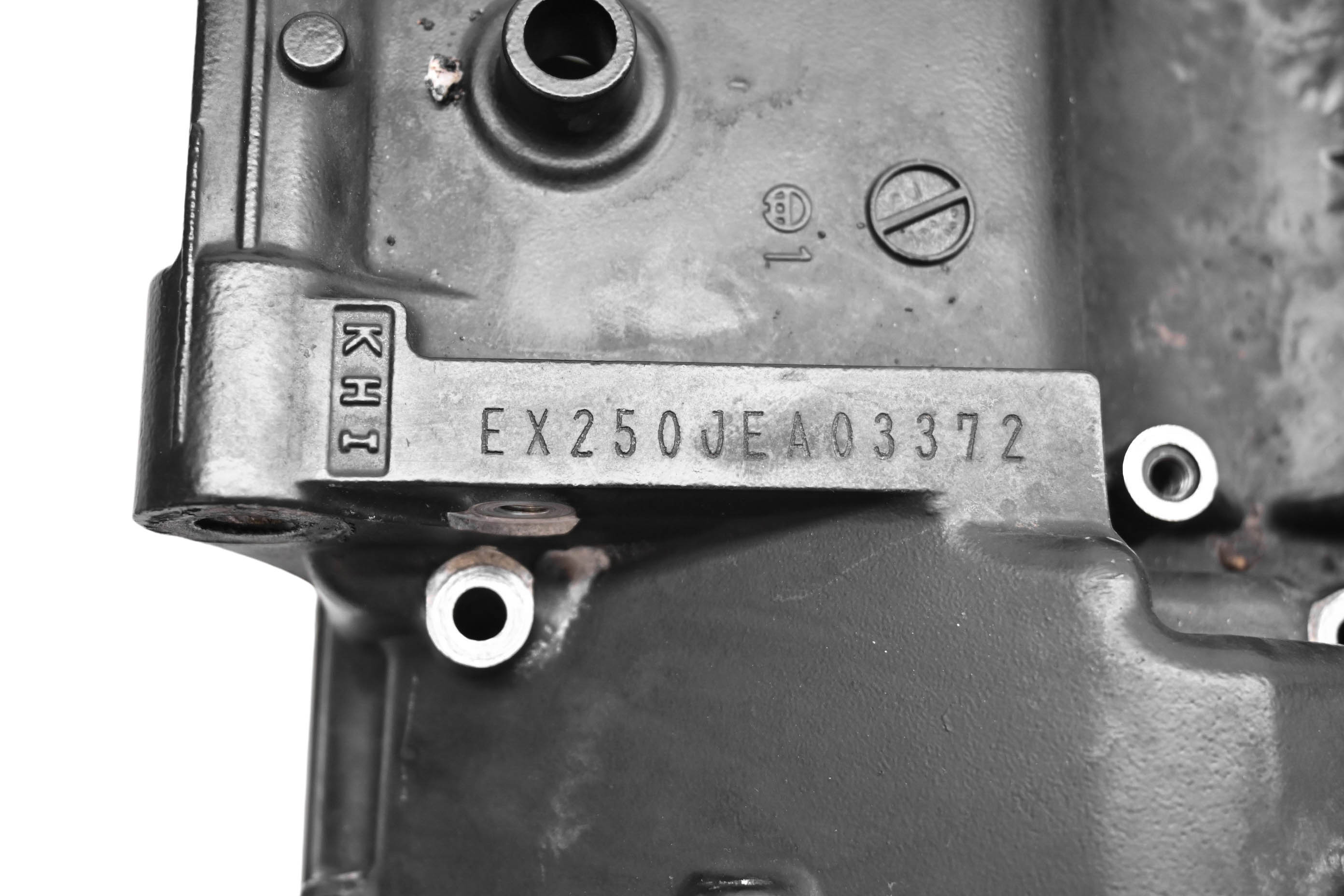 08 Kawasaki Ninja 250R Crankcase Center Crank Case EX250