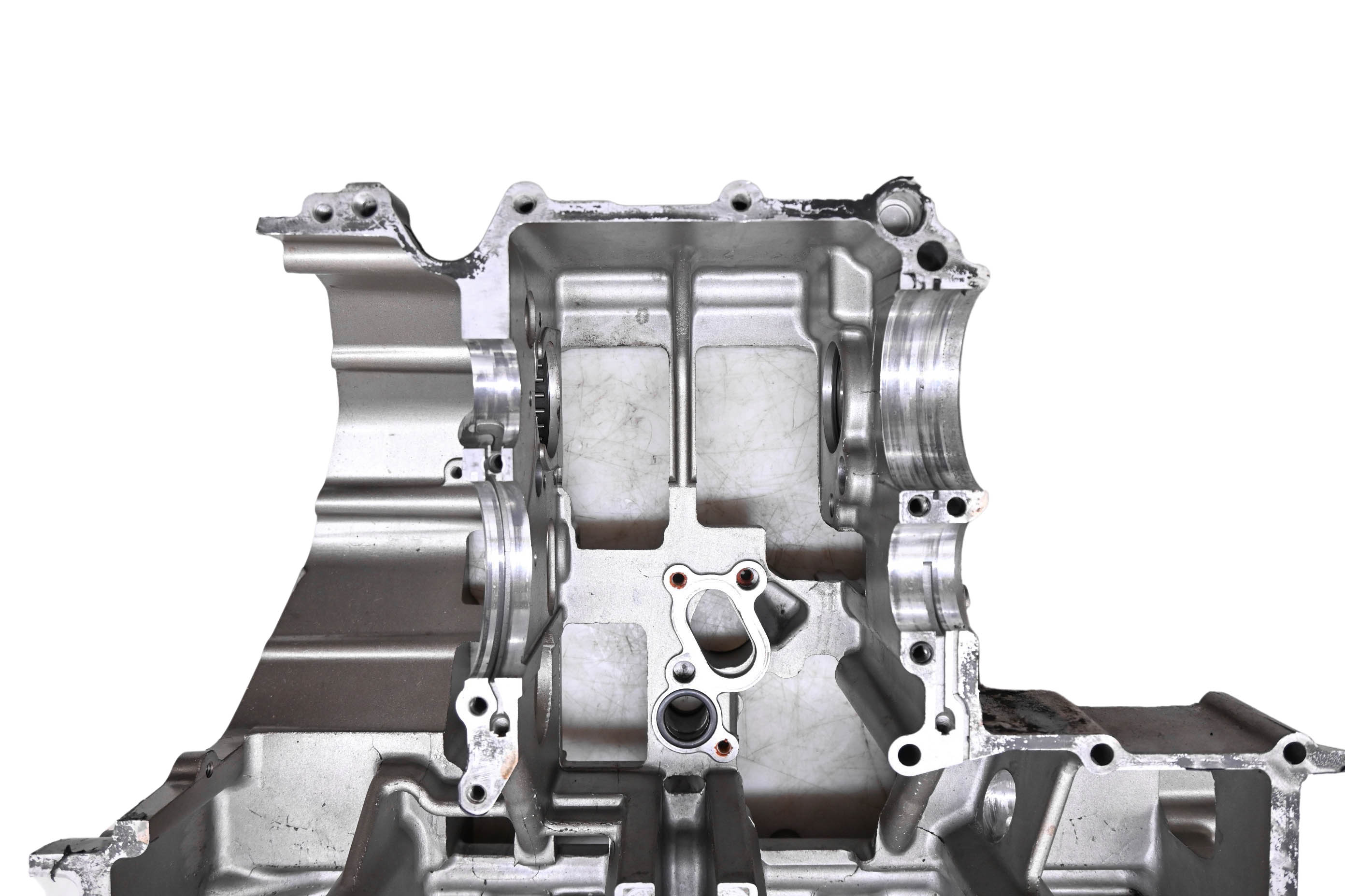 00 Suzuki Katana 600 Lower Crankcase Center Half Crank Case GSX600F