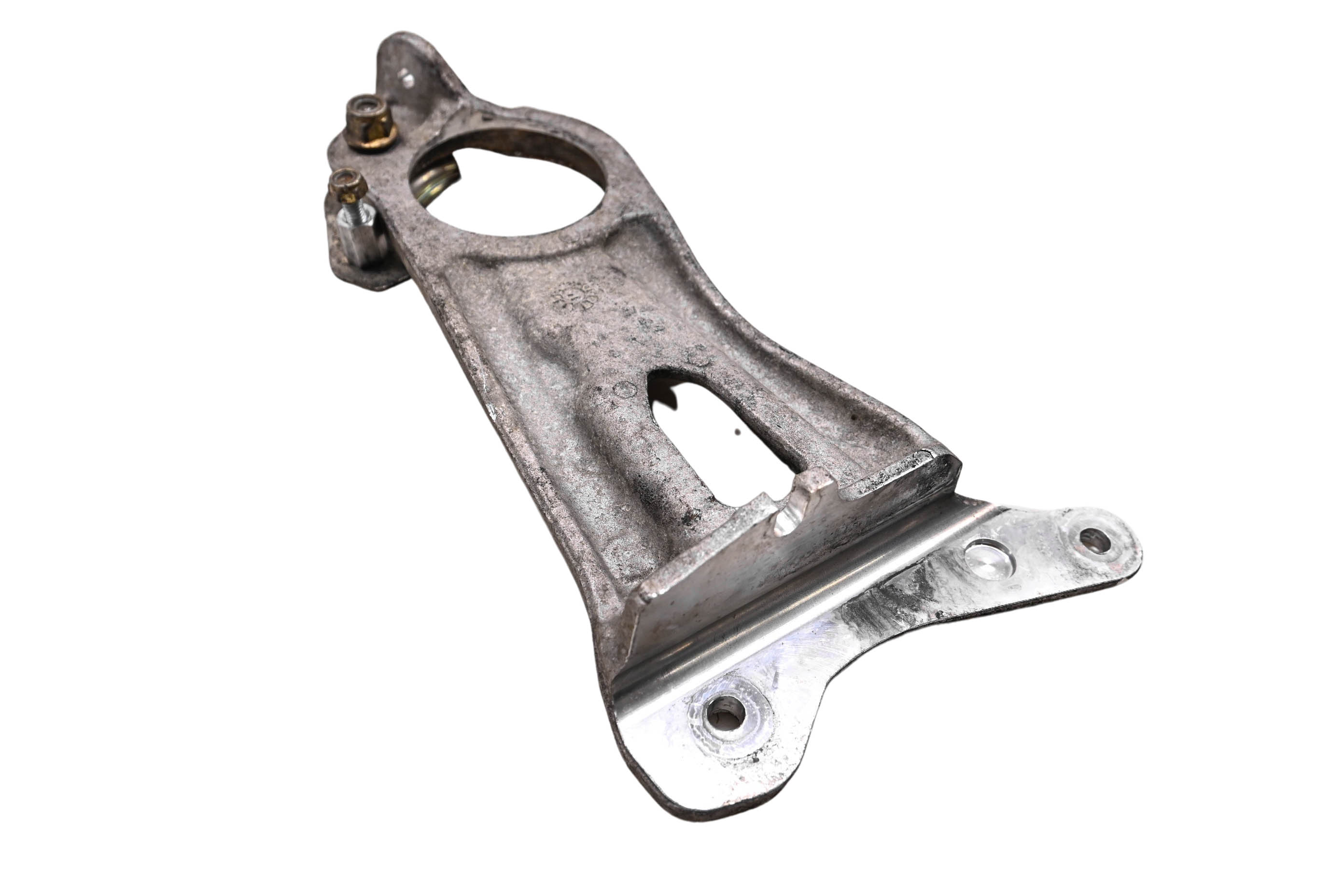 16 Ski-Doo Summit X T3 800R E-Tec Driven Pulley Support Bracket Mount 154"