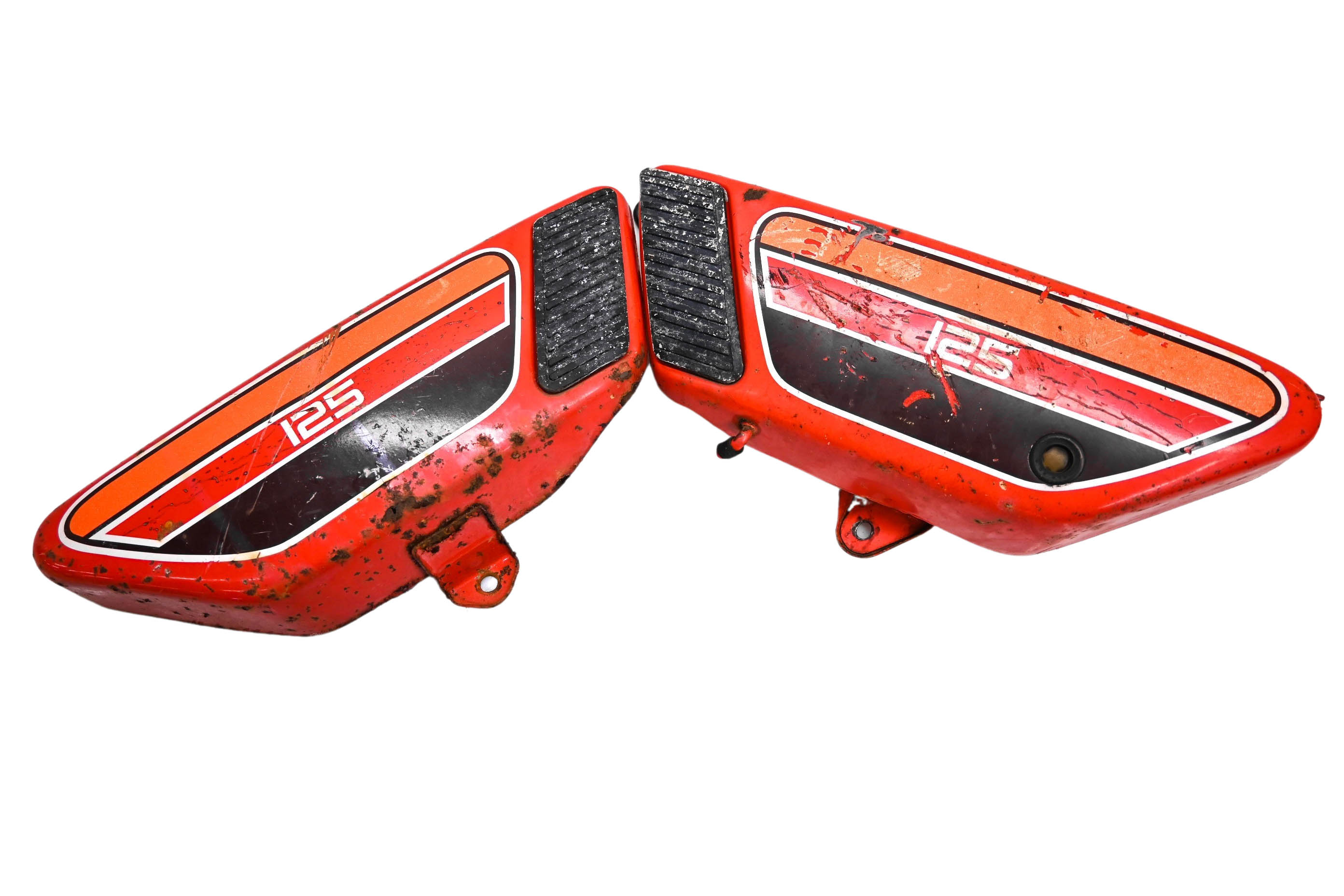 75 Yamaha RD125 Side Cover Panels & Oil Tank
