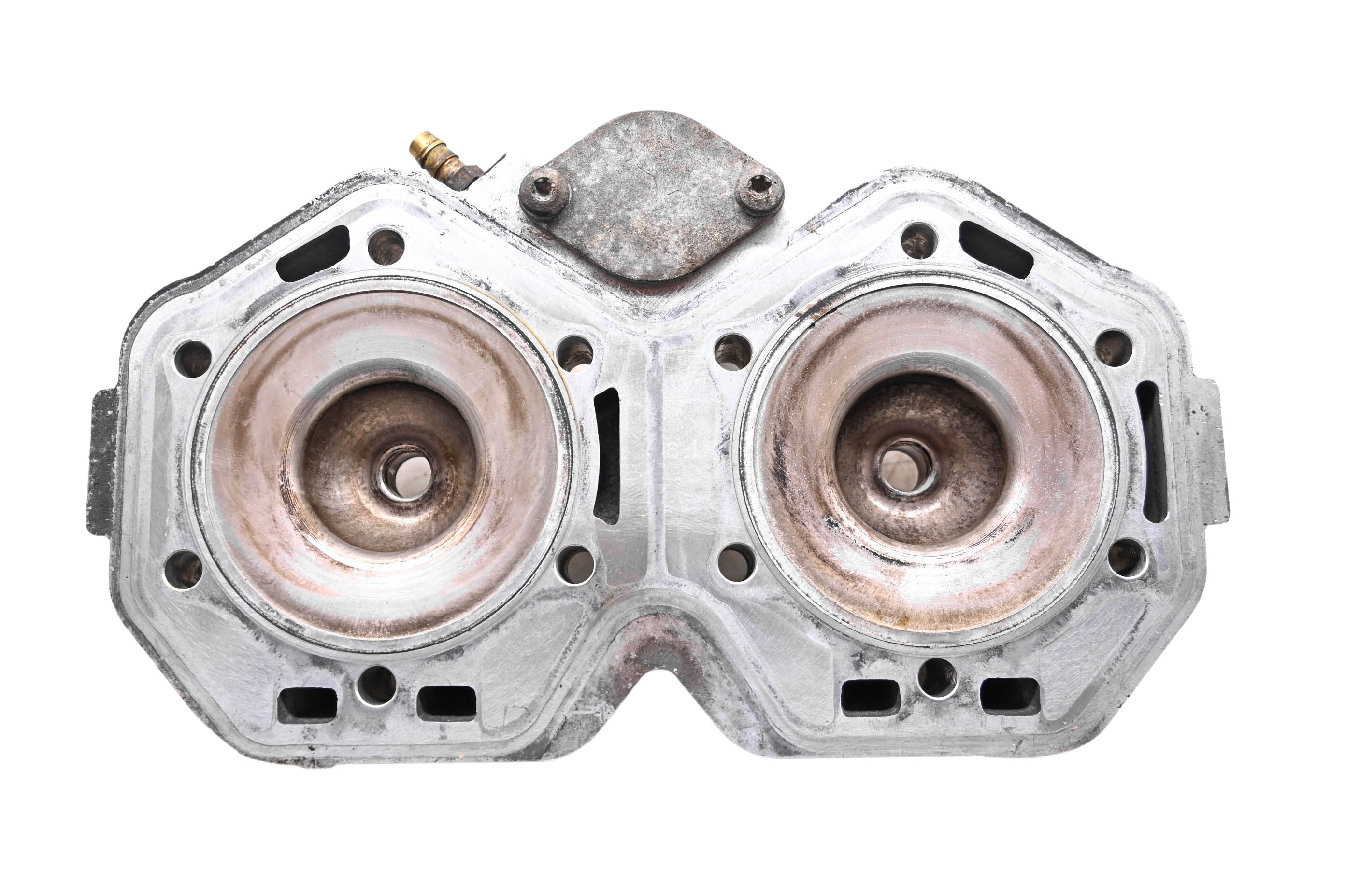 10 Ski-Doo Renegade X 800R E-Tec Cylinder Head 137"