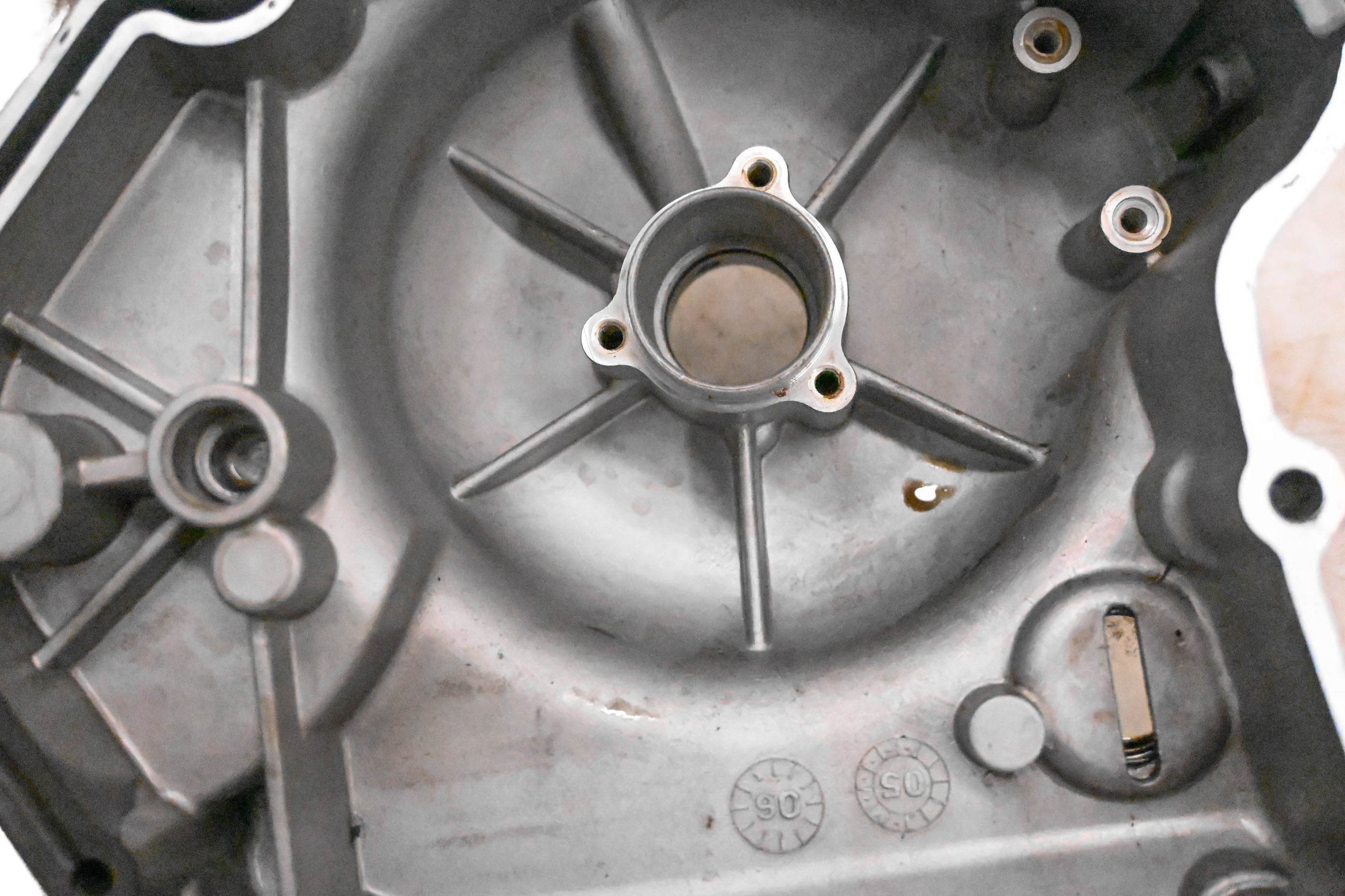 18 Polaris Phoenix 200 2x4 Stator Cover