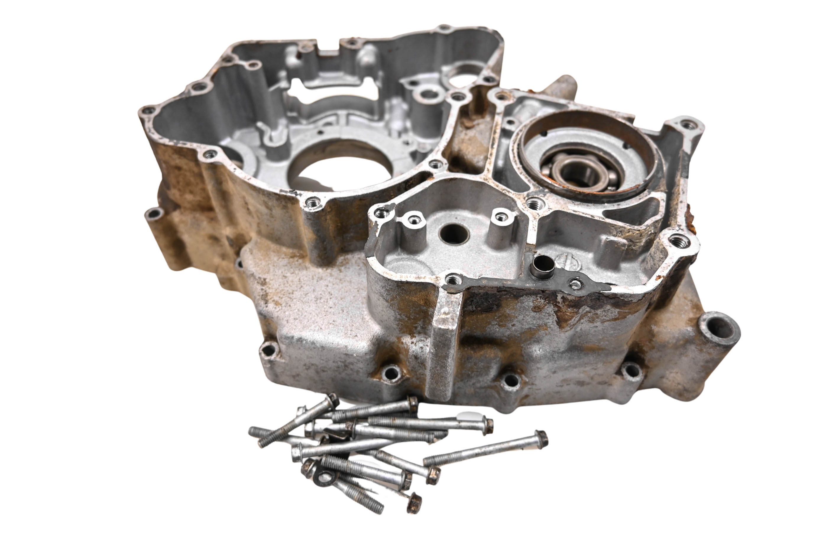 05 Kawasaki Bayou 250 2x4 Left Crankcase Center Half Crank Case KLF250