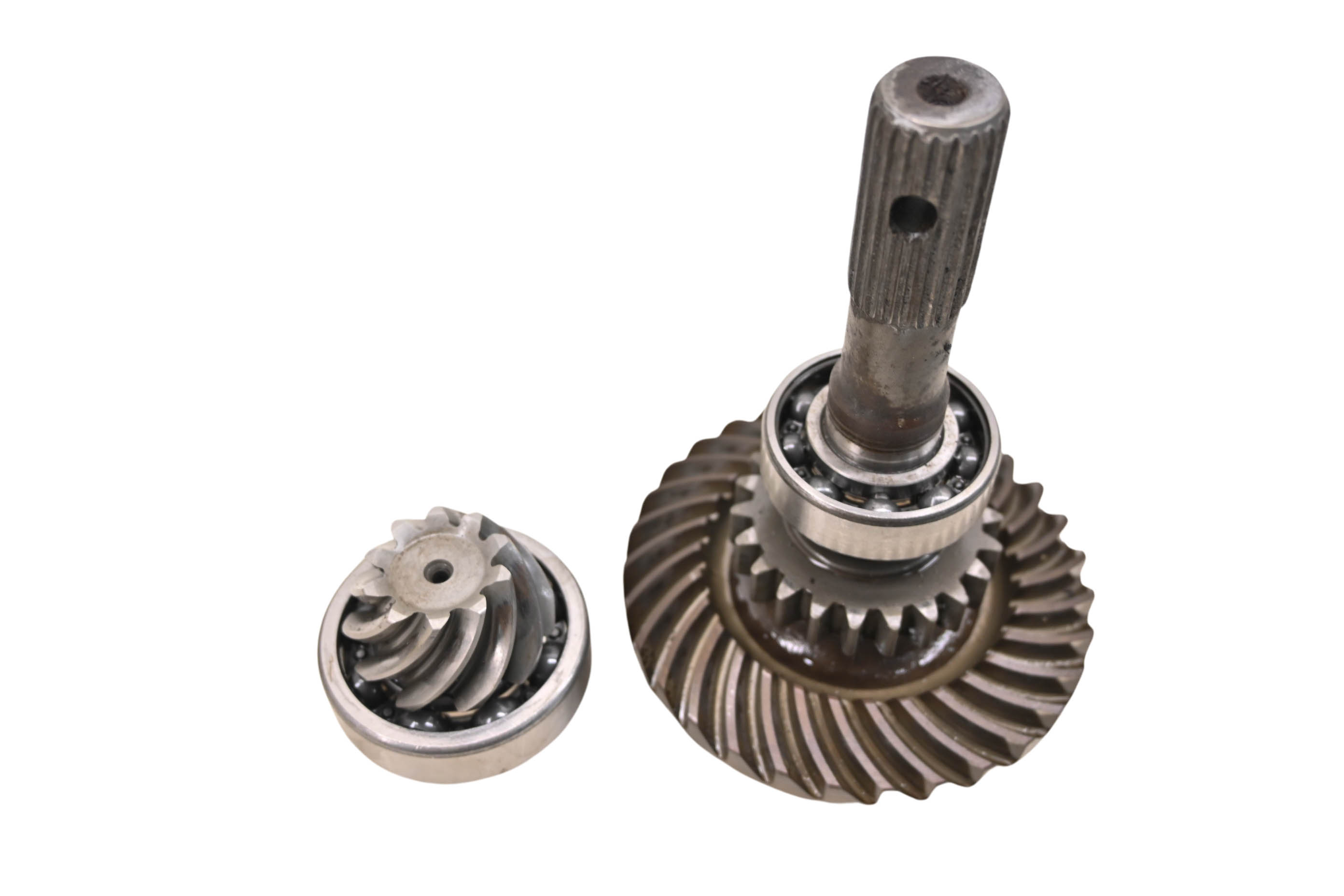 03 Polaris Magnum 330 4x4 Transmission Bevel Gears Output Shaft