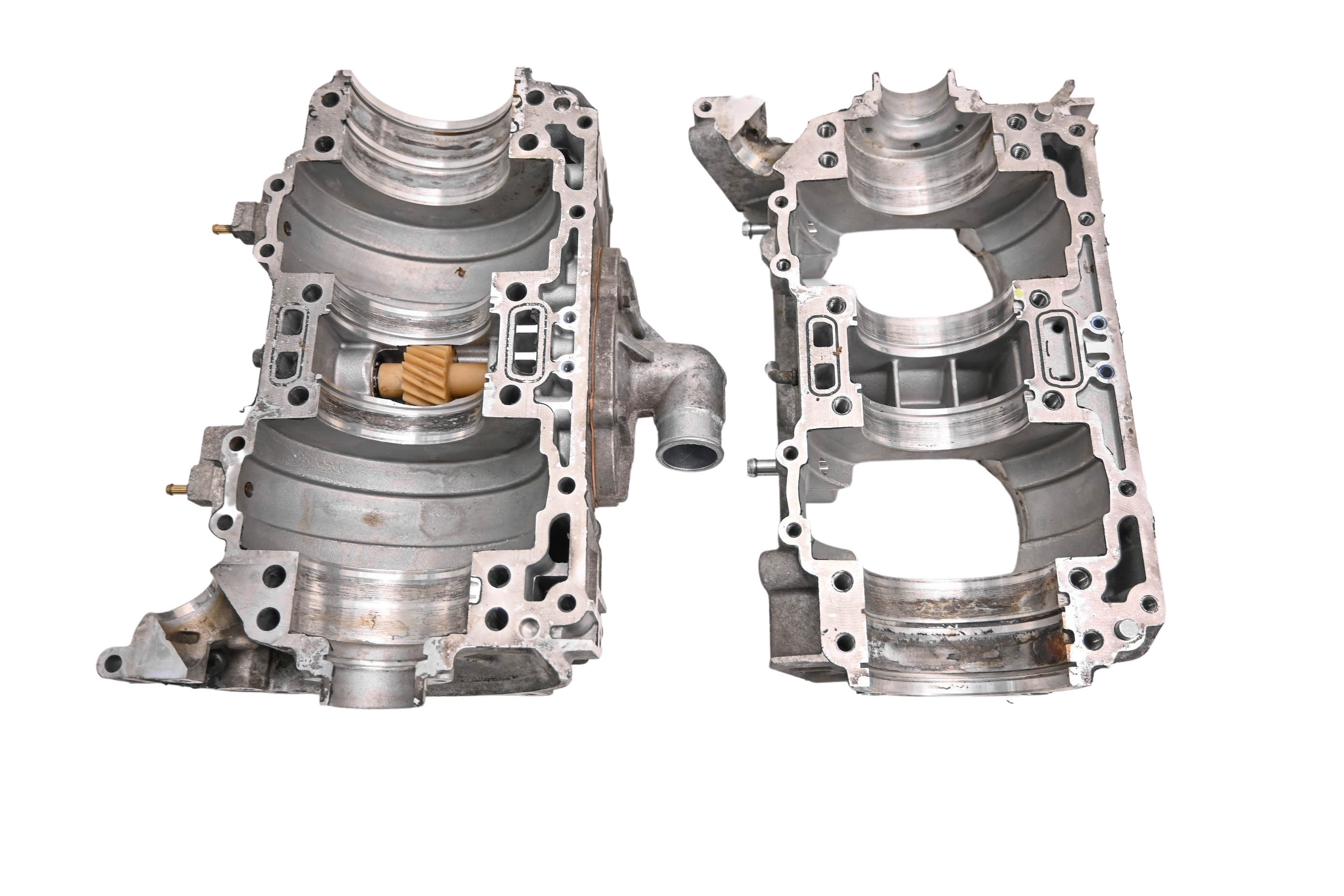 12 Ski-Doo GSX SE 800 HO E-Tec Crankcase Center Crank Case 137"