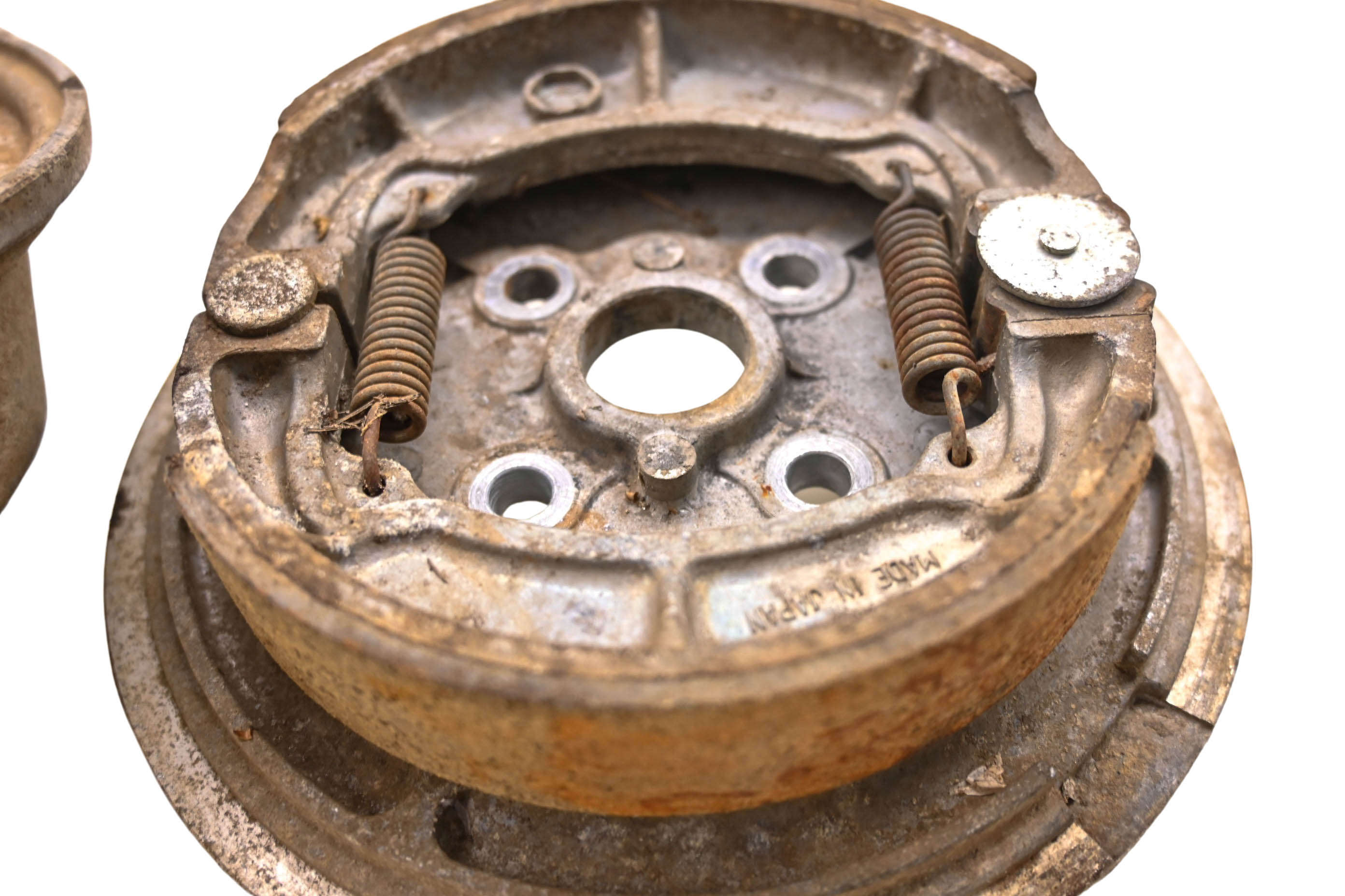 98 Kawasaki Bayou 220 2x4 Front Right Brake Drum Assembly KLF220
