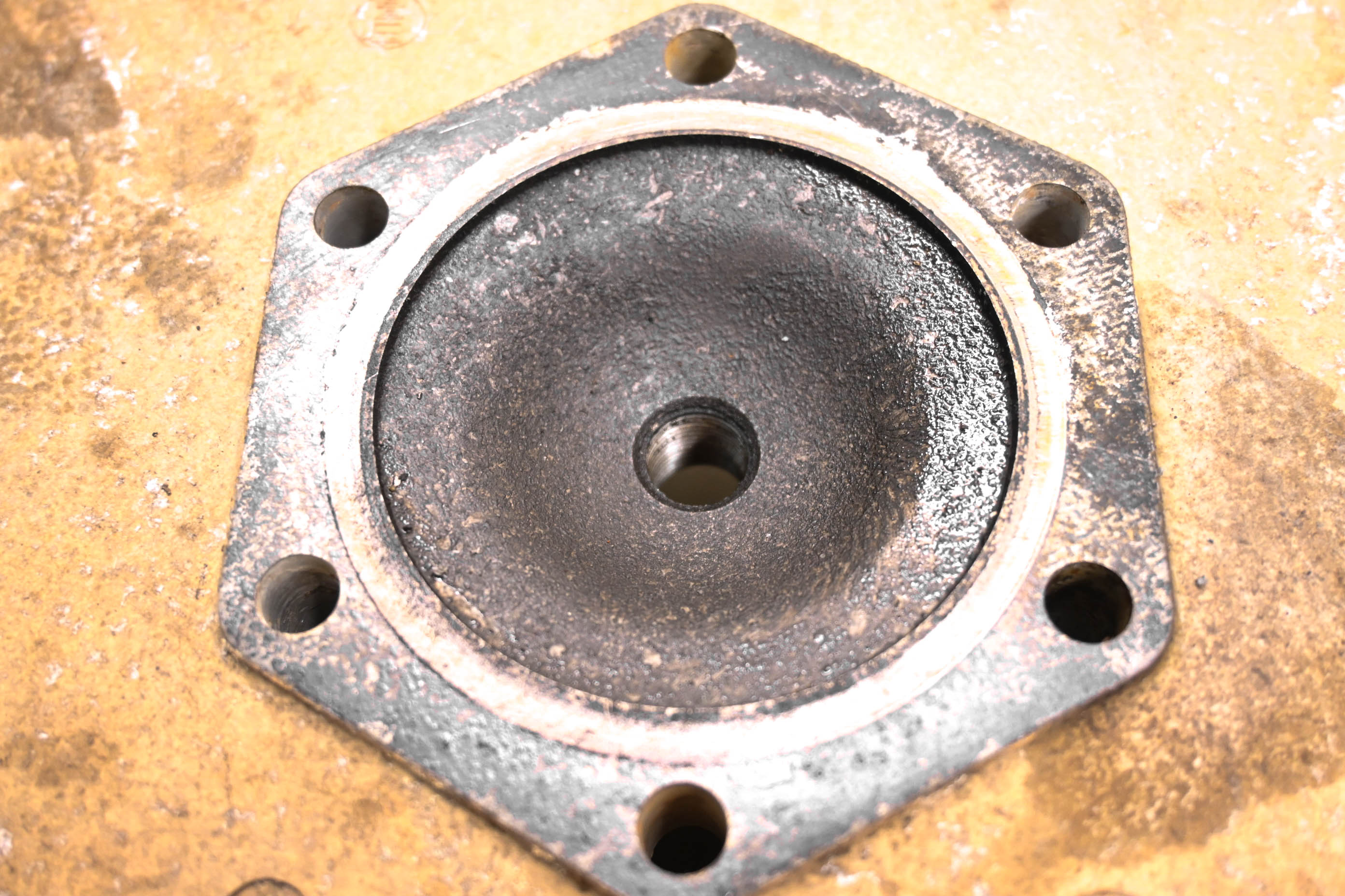 00 Polaris Trail Blazer 250 2x4 Cylinder Head