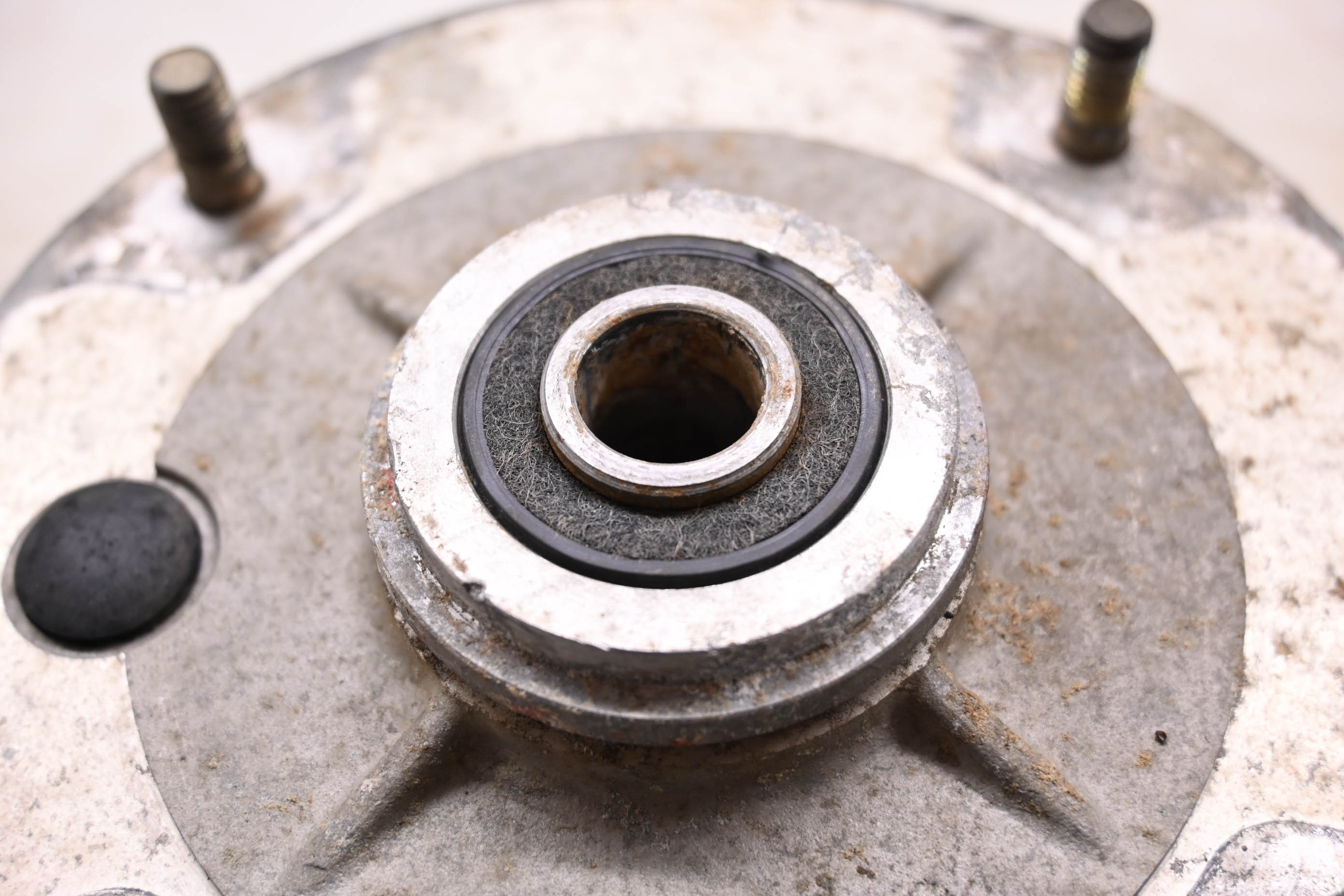 85 Suzuki Quadrunner 250 2x4 Front Brake Drum Left Right LT250E