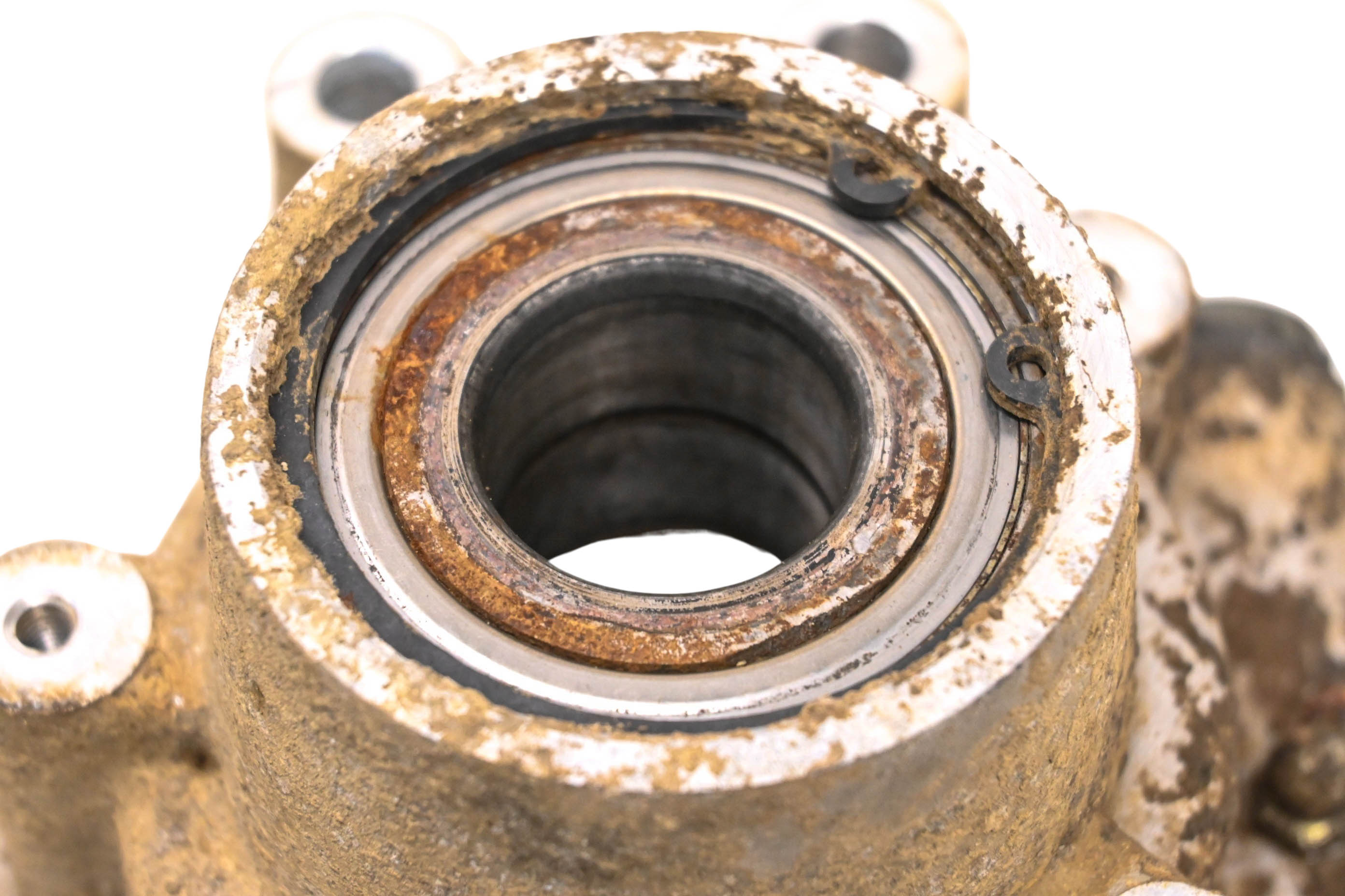12 CFMoto ZForce 600 4x4 Rear Left Spindle Knuckle Z6