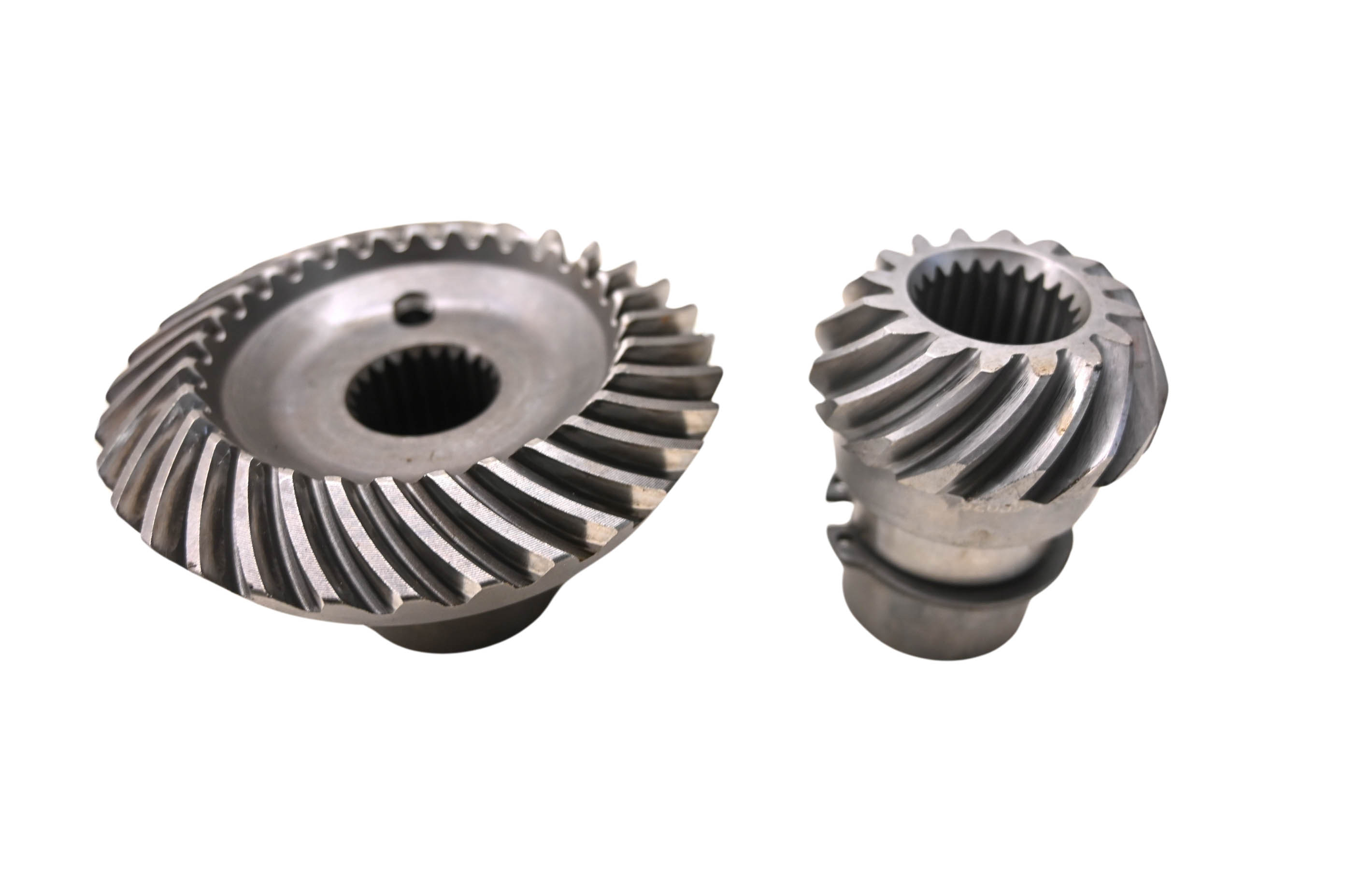 02 Polaris Sportsman 500 4x4 Transmission Bevel Gears Output Shaft