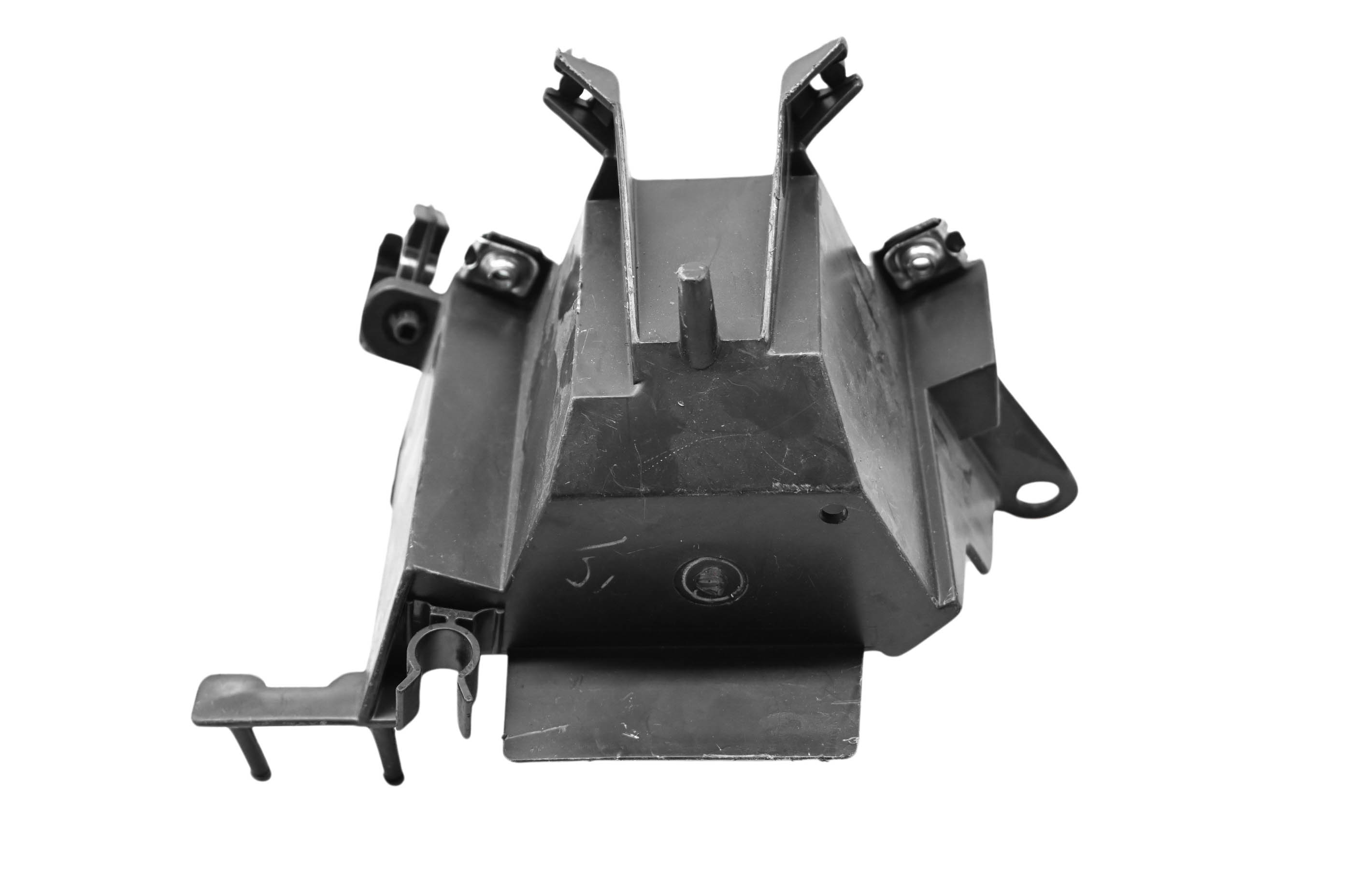 19 Yamaha YZF R3 Coil Holder Cover