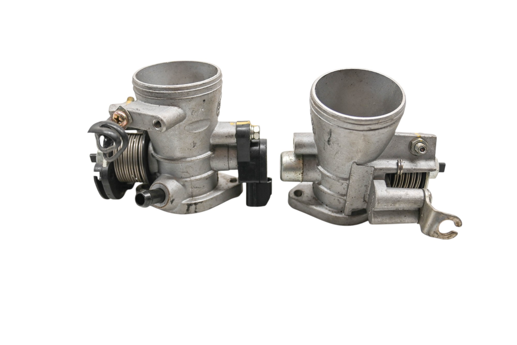 15 Hyosung GT250R Throttle Bodies