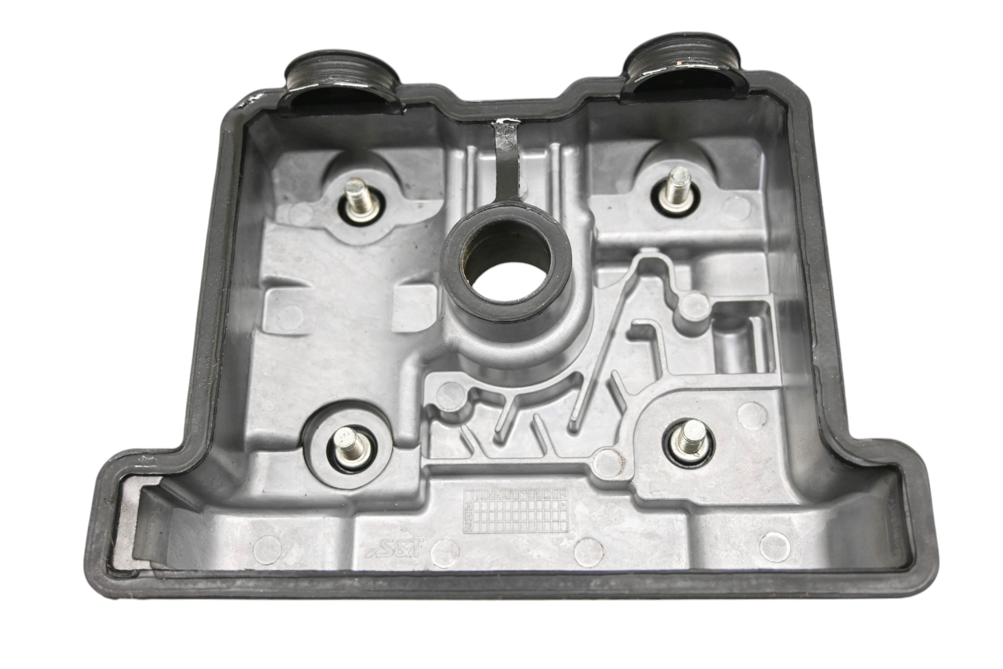 17 Hyosung GD250R Valve Cover