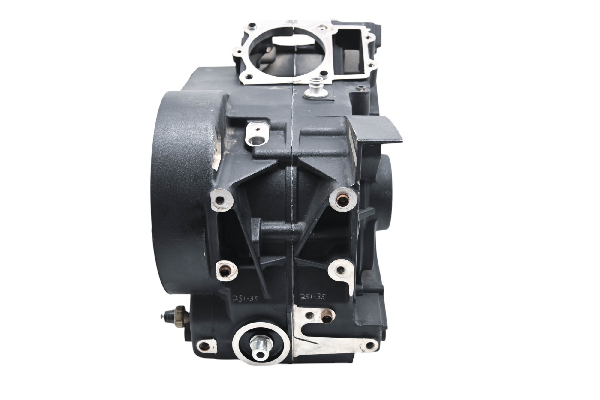 06 Victory Kingpin Crankcase Center Crank Case