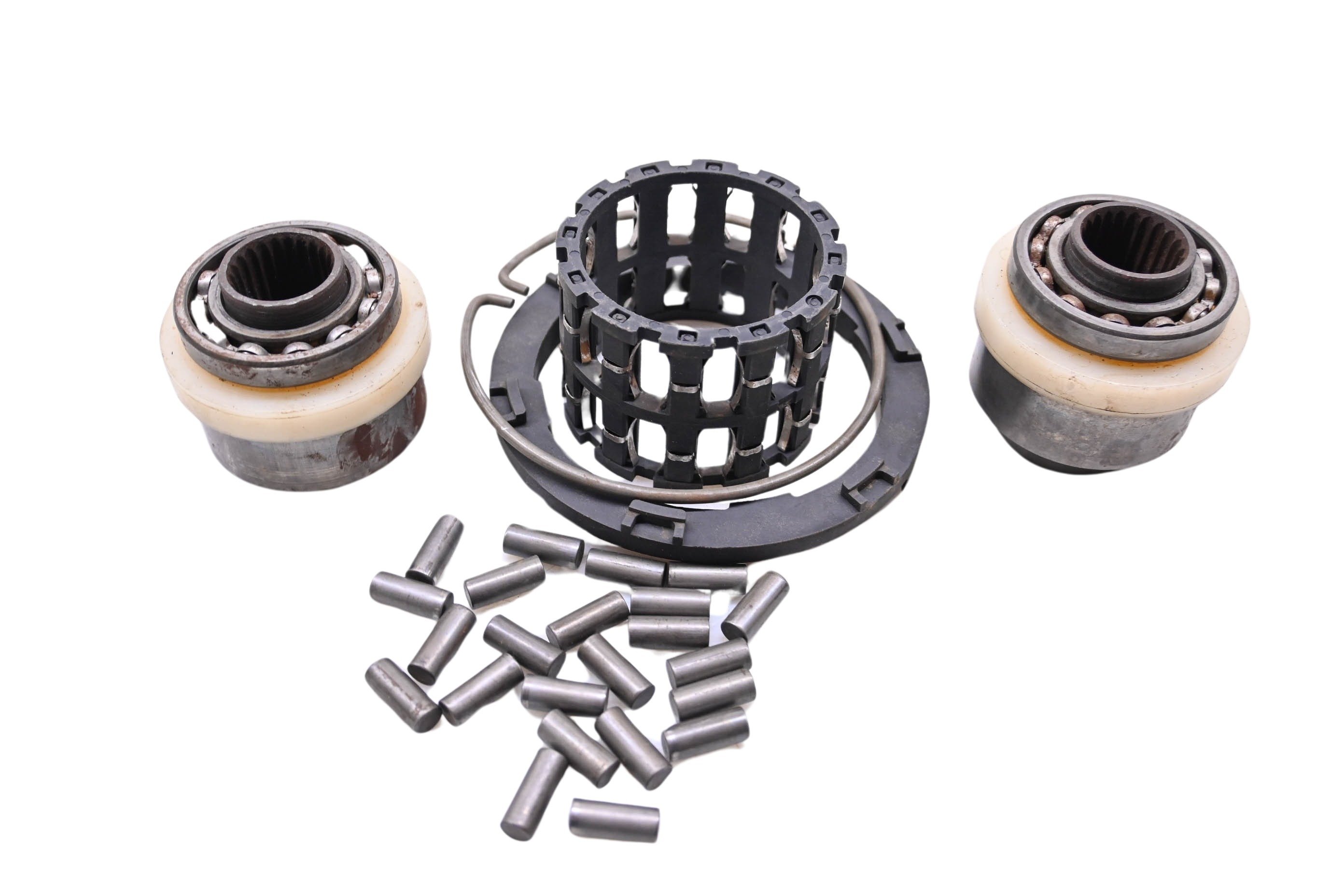 16 Polaris Sportsman 850 4x4 Front Differential Cage & Hubs