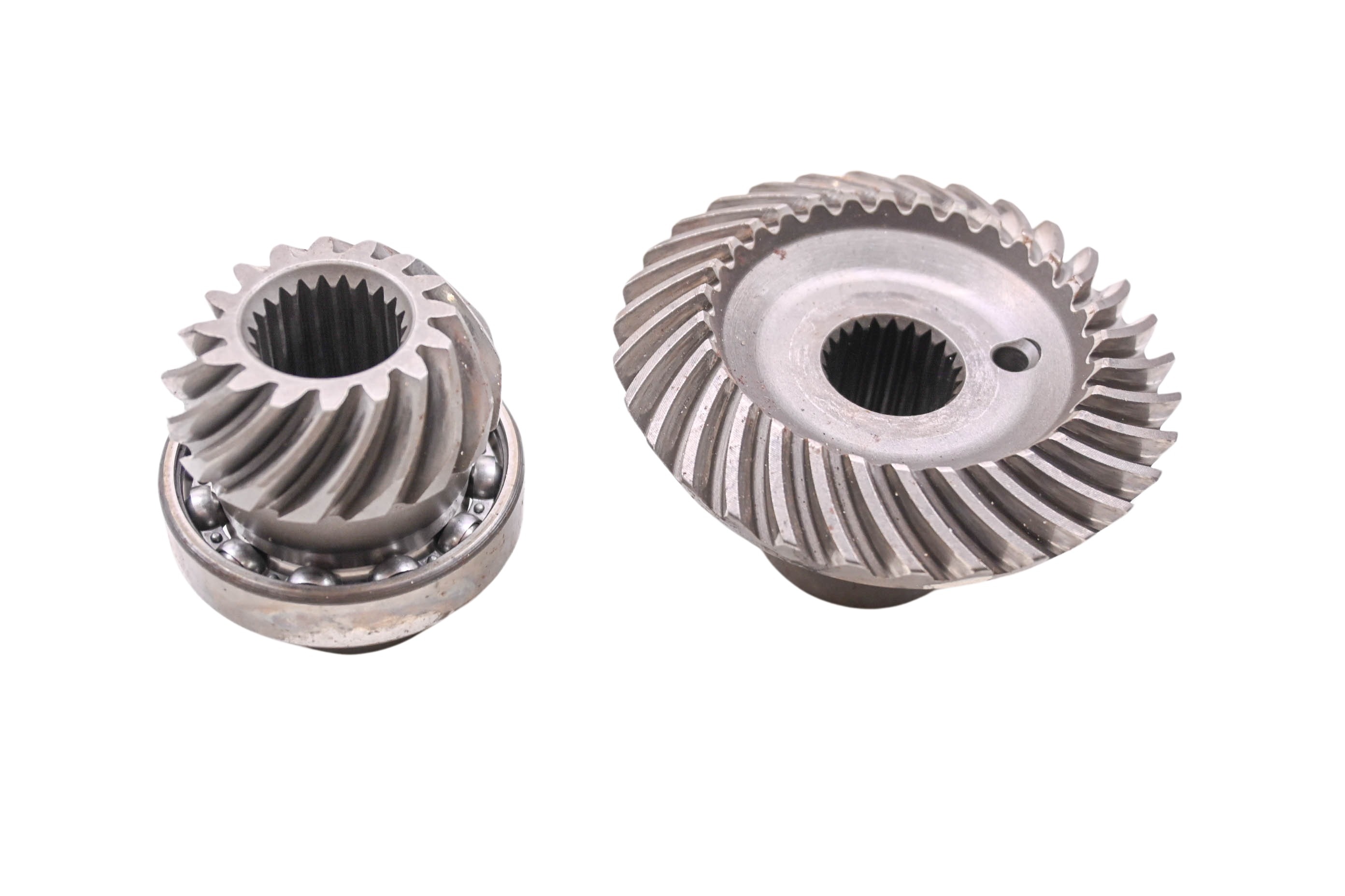 02 Polaris Sportsman 500 Transmission Bevel Gears Output Shaft