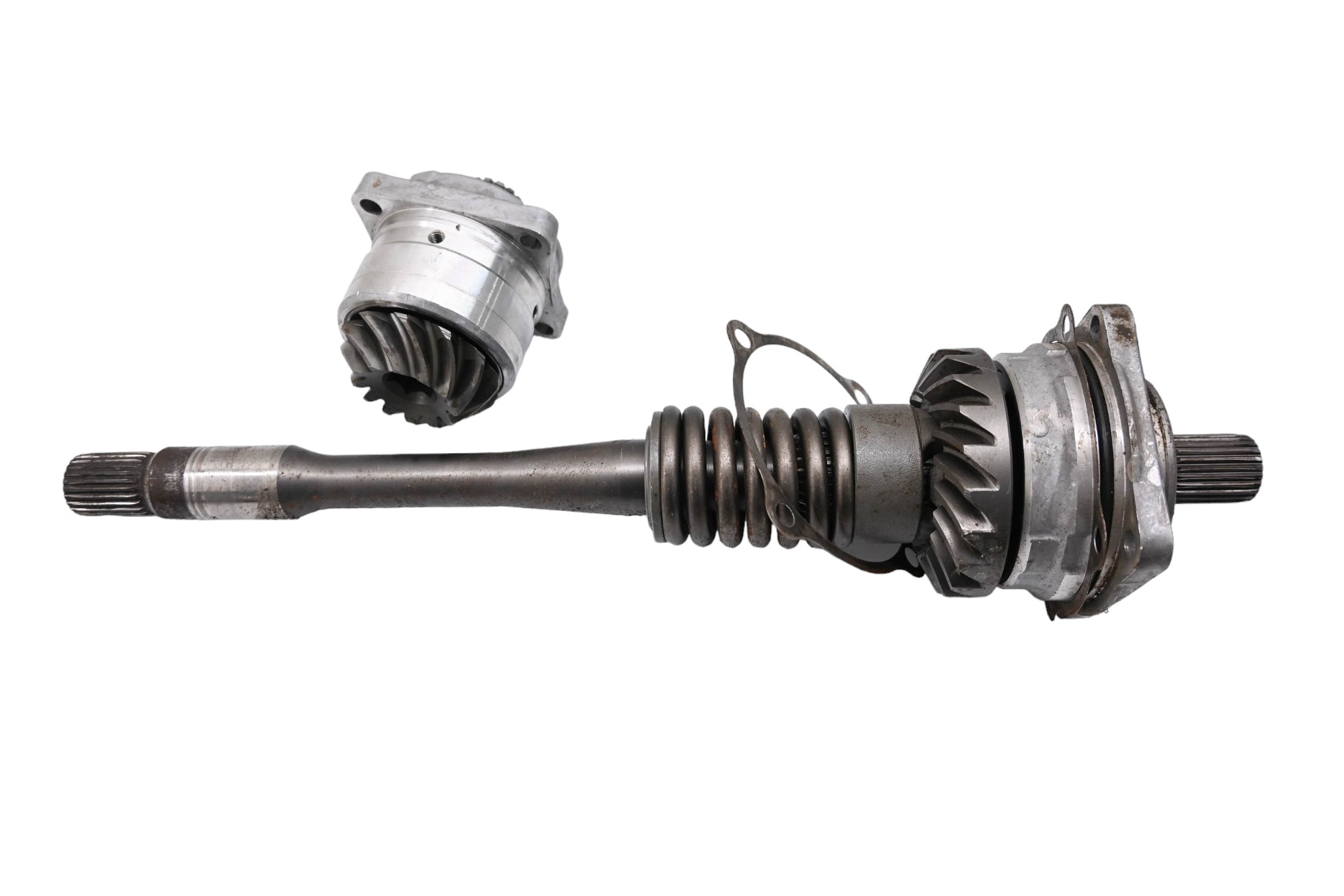 06 Arctic Cat 650 4x4 V2 Transmission Bevel Gears Output Shaft