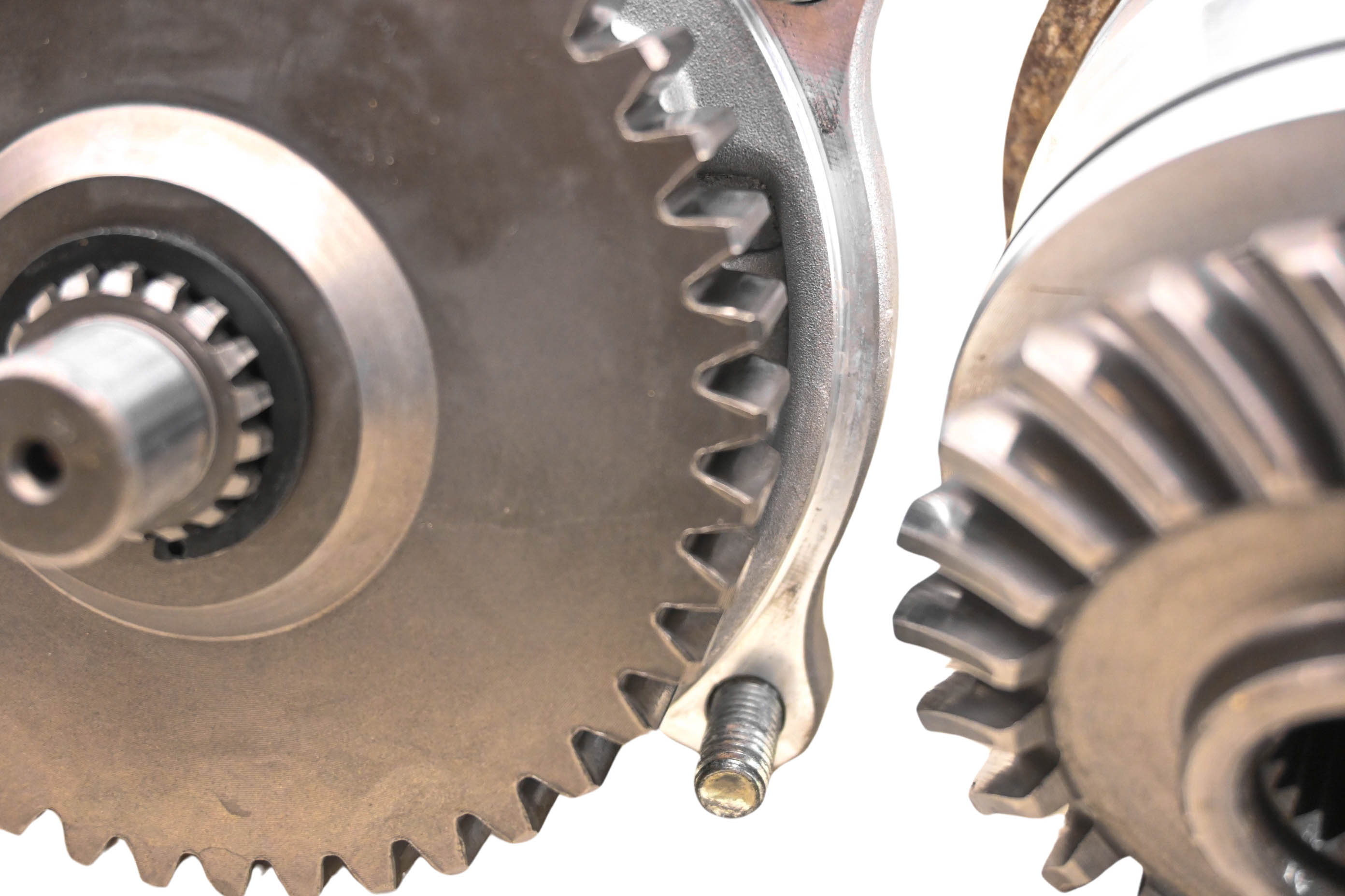 19 CFMoto CForce 600 4x4 Transmission Bevel Gears Output Shaft